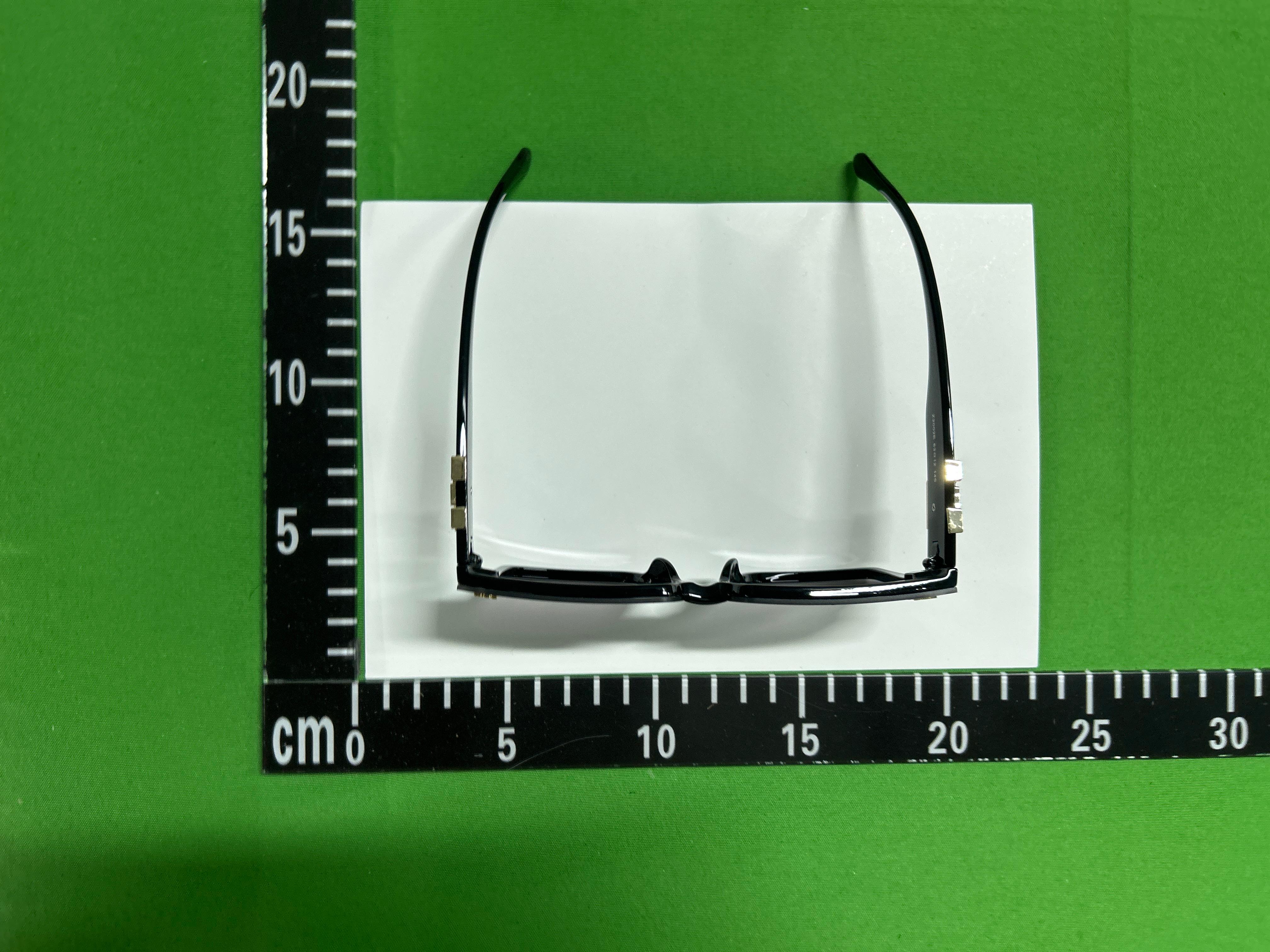 Foto QC 2 de Louis Vuitton LV Waimea Square-Frame Acetate Sunglasses Black Silver Monogram (Z1082W)