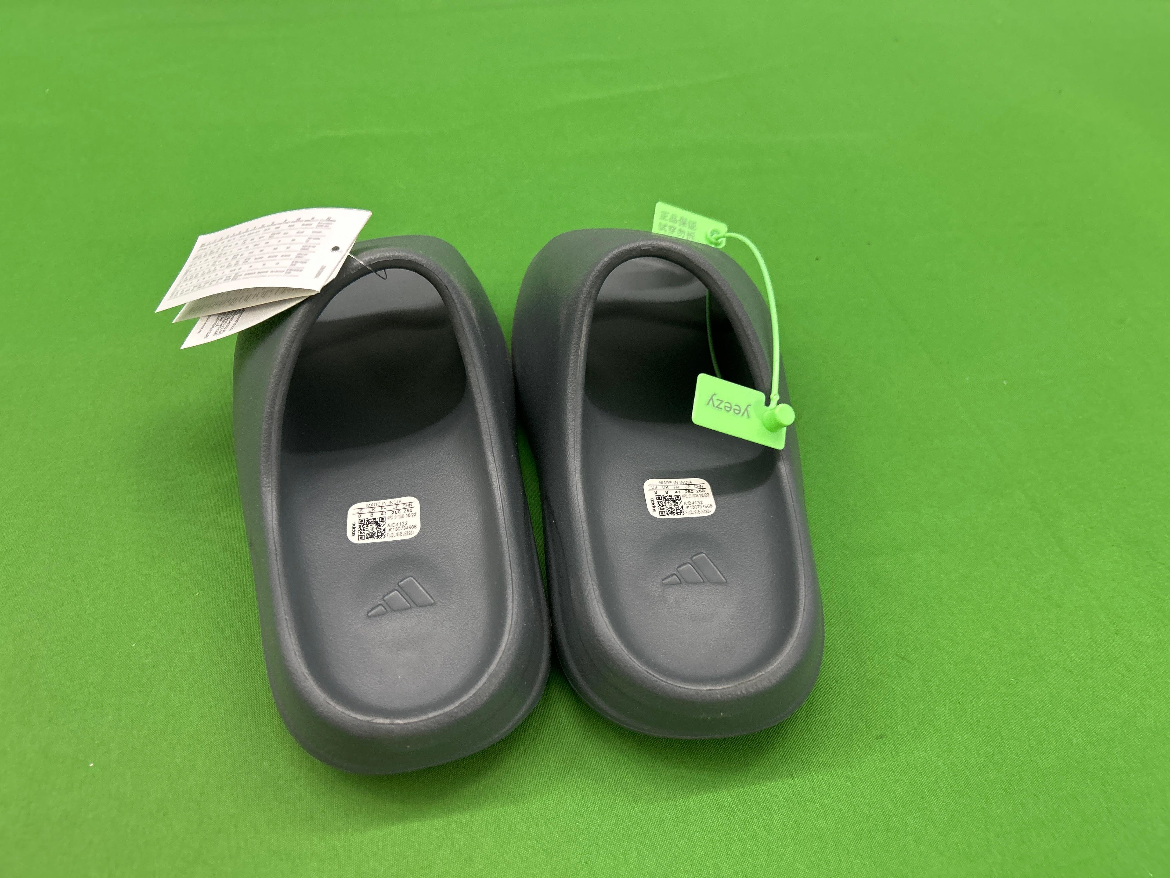 Foto QC 2 de adidas Yeezy Slide Onyx HQ6448
