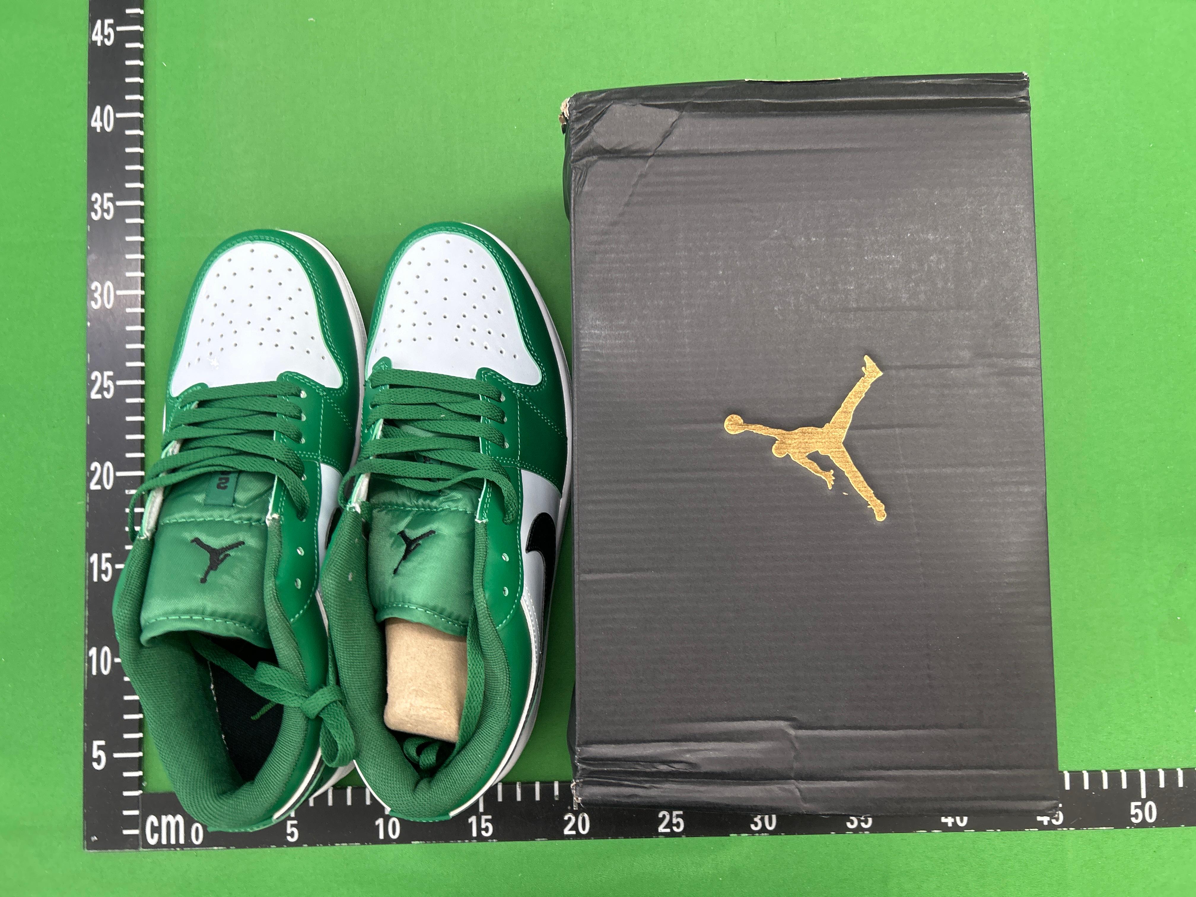 Foto QC 2 de Jordan 1 Retro Low OG SP Travis Scott Black Phantom Tiffany