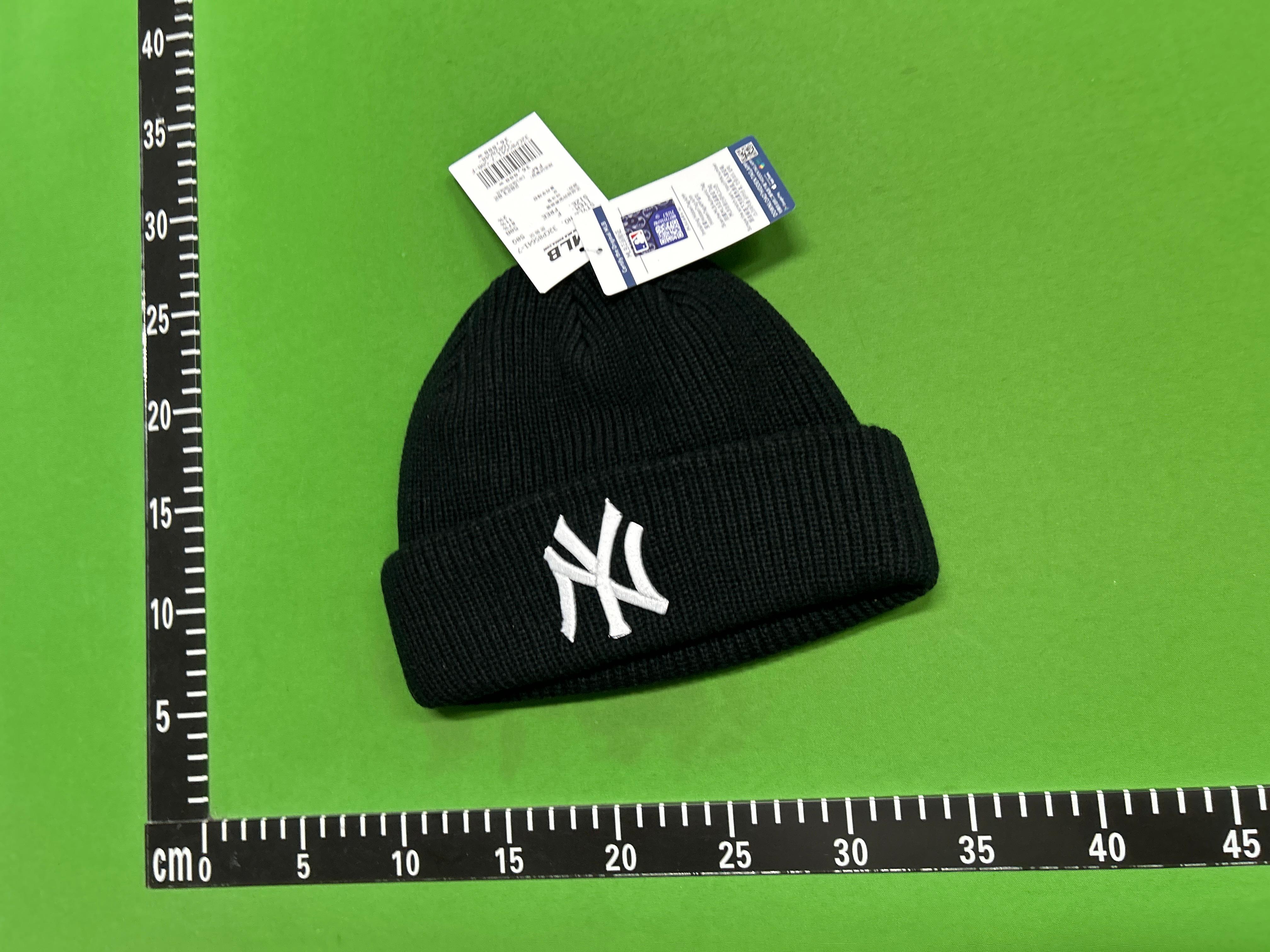 Foto QC 2 de New York Yankees NY Beanie Purple