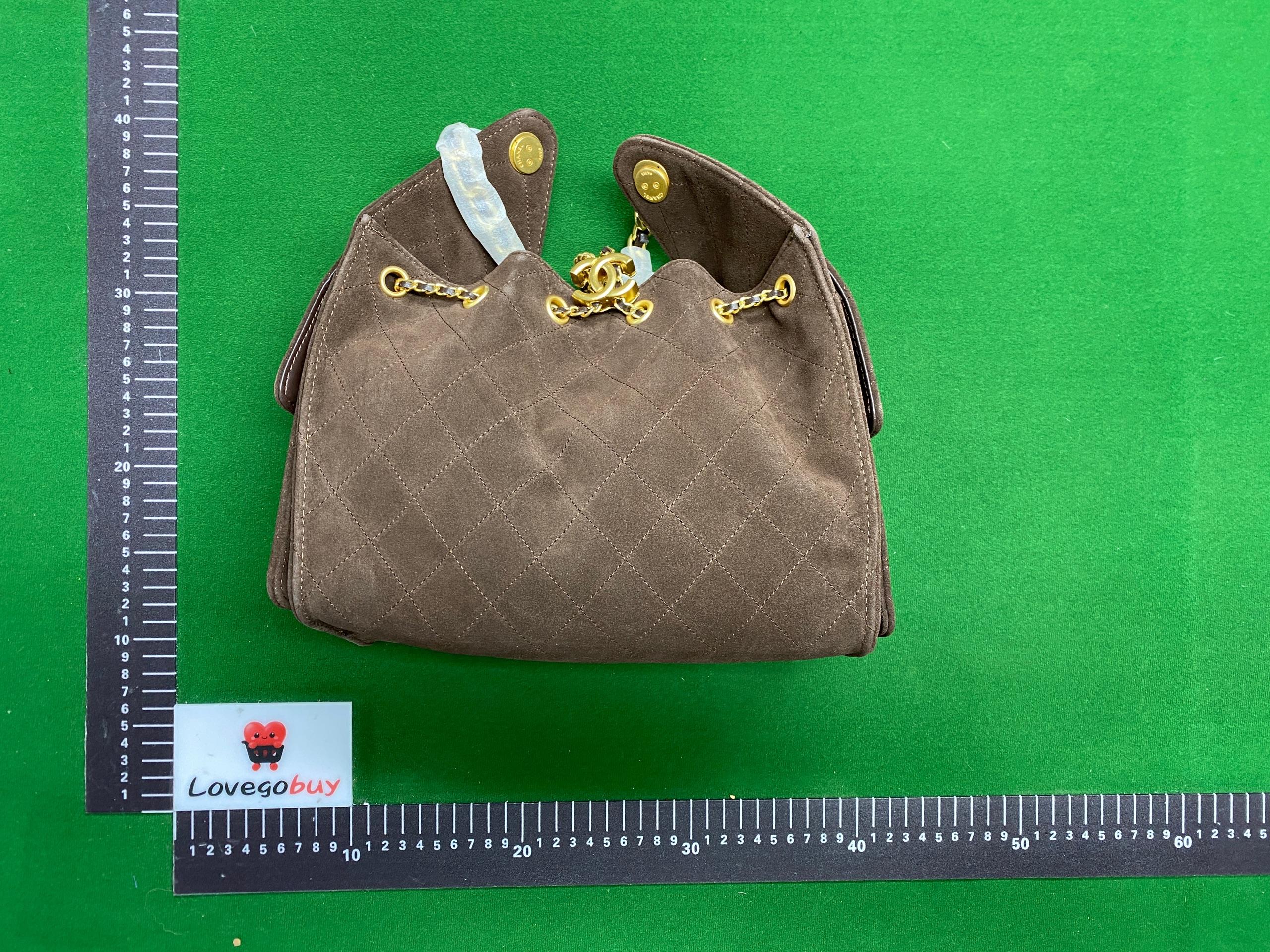 Foto QC 7 de Chanel Hobo Quilted Caviar Skin