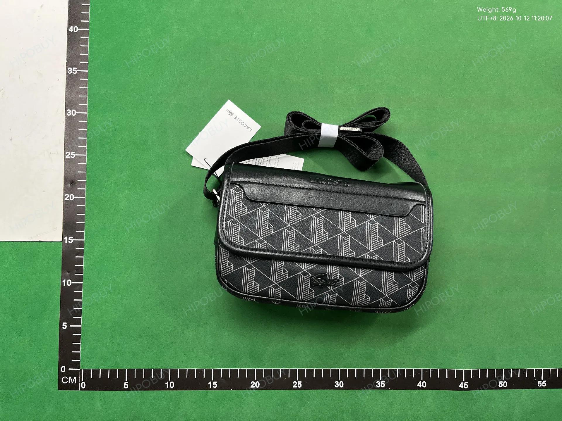 Foto QC 1 de Lacoste The Blend Messenger Bag Monogram Noir Gris