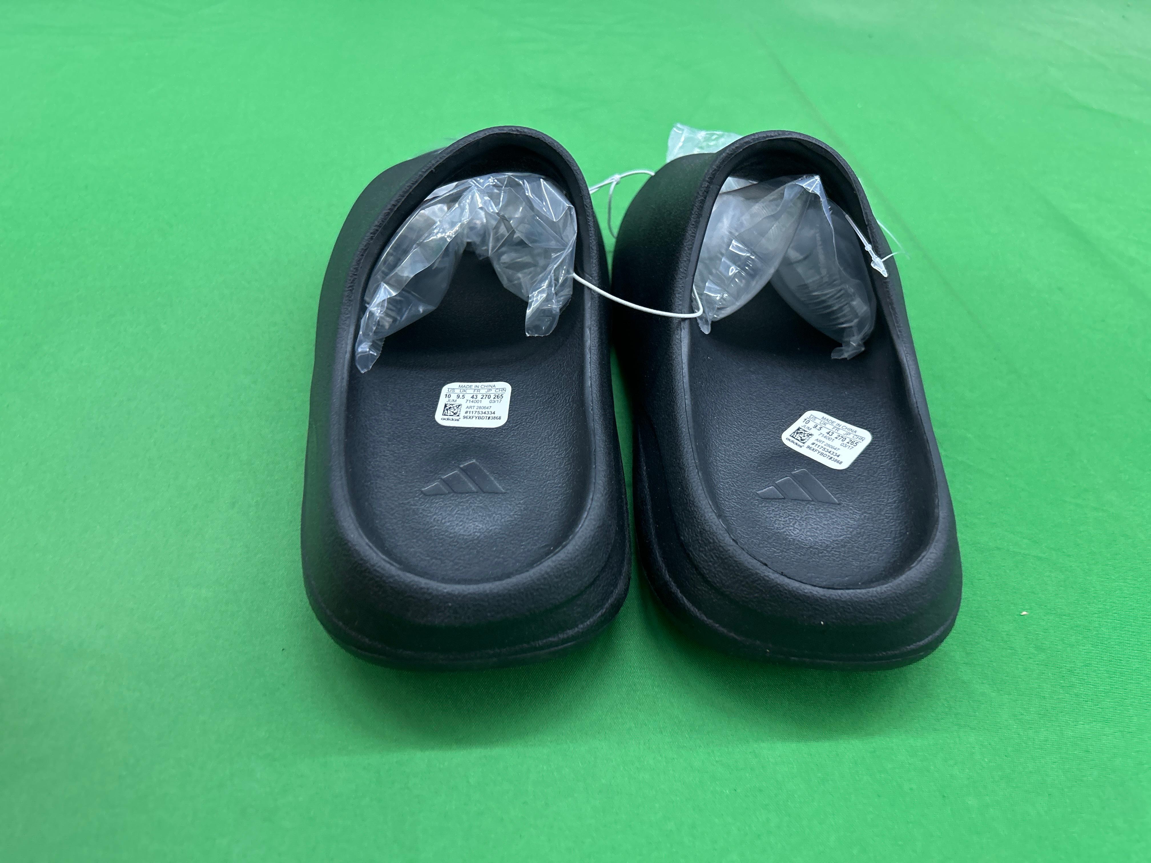 Foto QC 7 de adidas Yeezy Slide Foam Onyx HQ6448