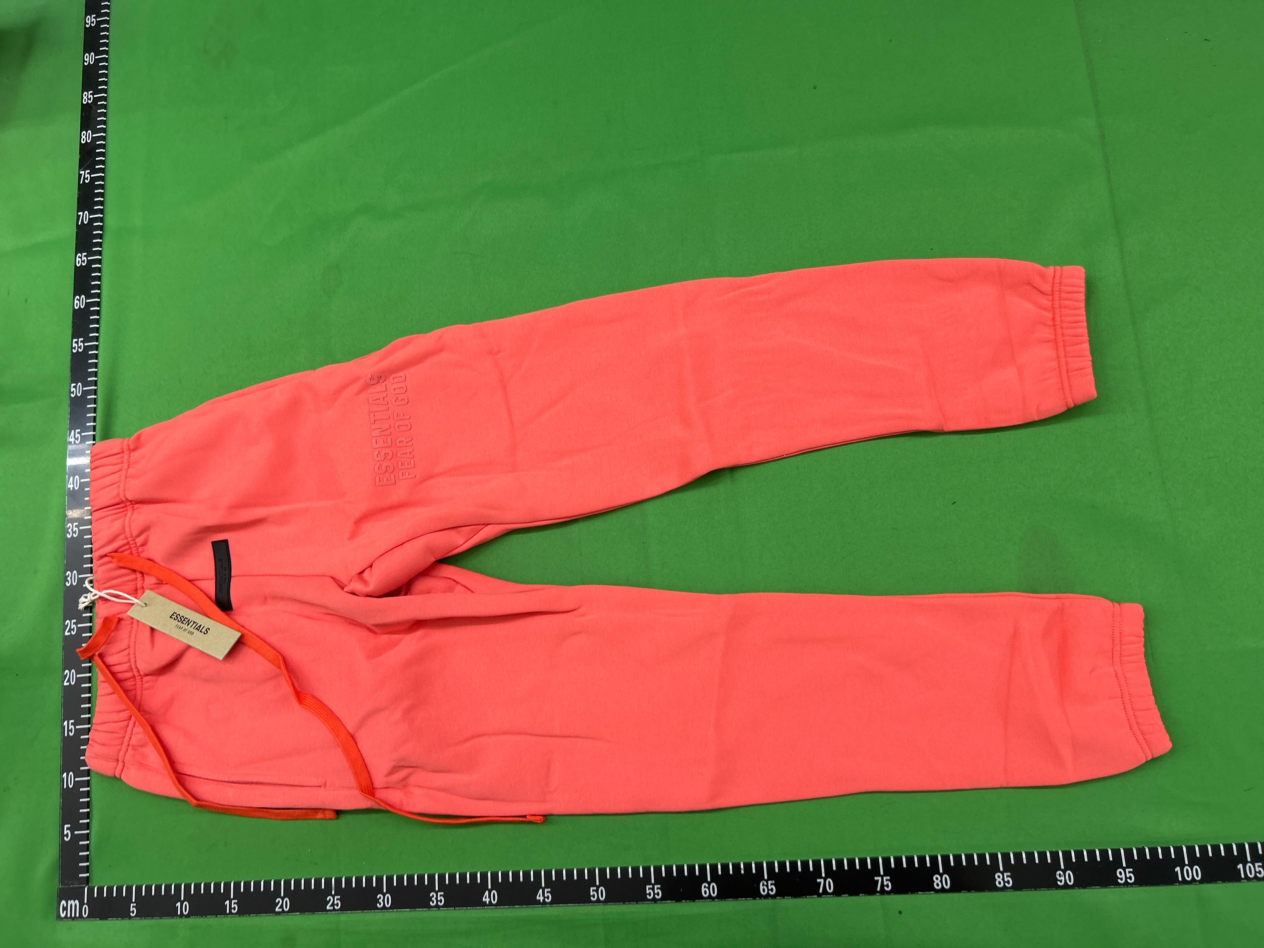 Foto QC 3 de Fear of God Essentials Sweatpants Flocked Logo Orange