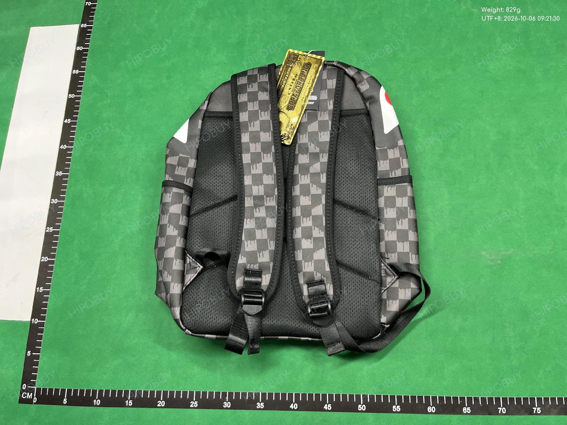 Foto QC 6 de Sprayground x Pink Panther Shark Backpack 20L Pink Paint Checkered