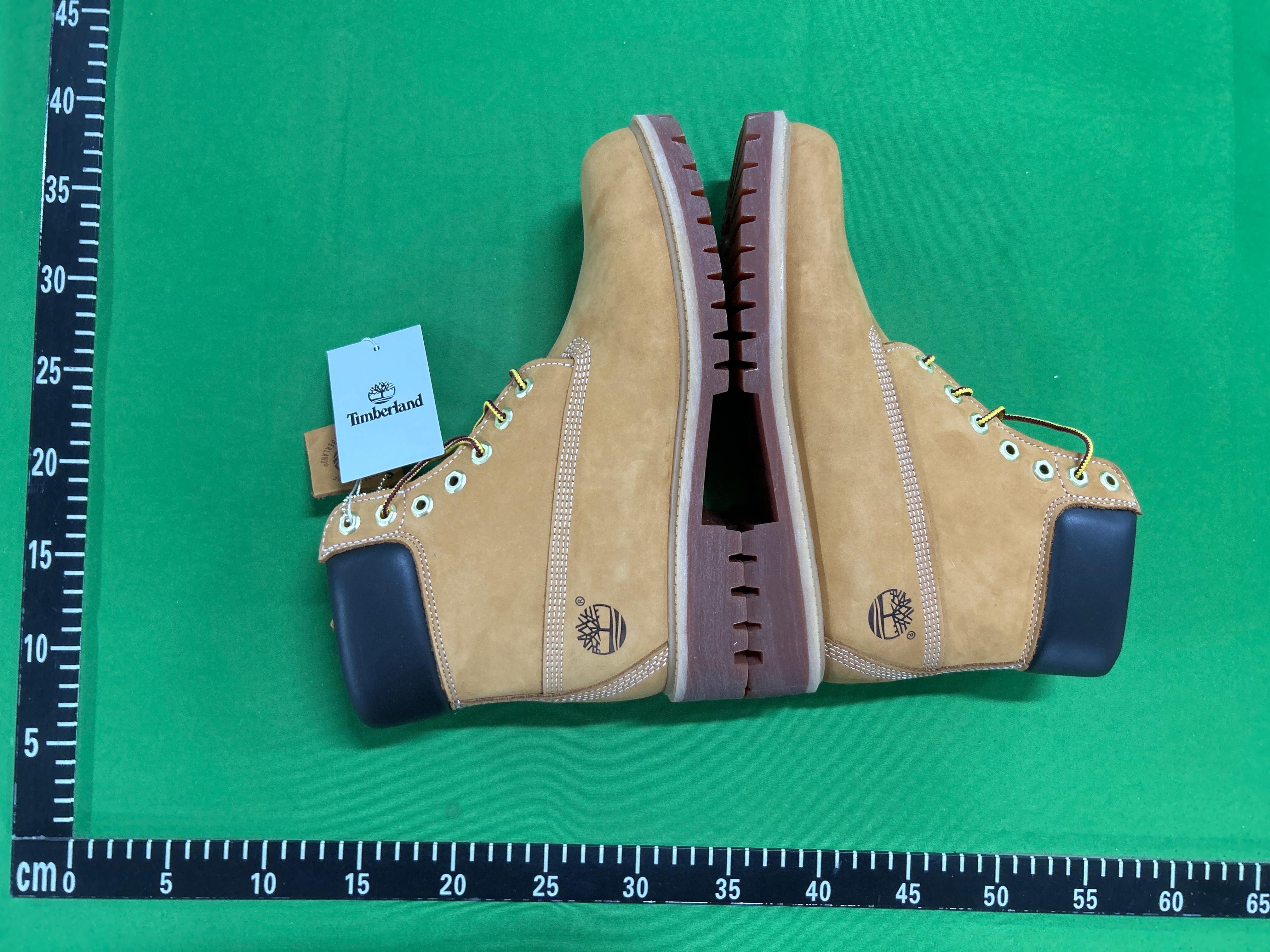 Foto QC 5 de Timberland 6-Inch Premium Boot Wheat Nubuck Waterproof BAPE Camo Embossed