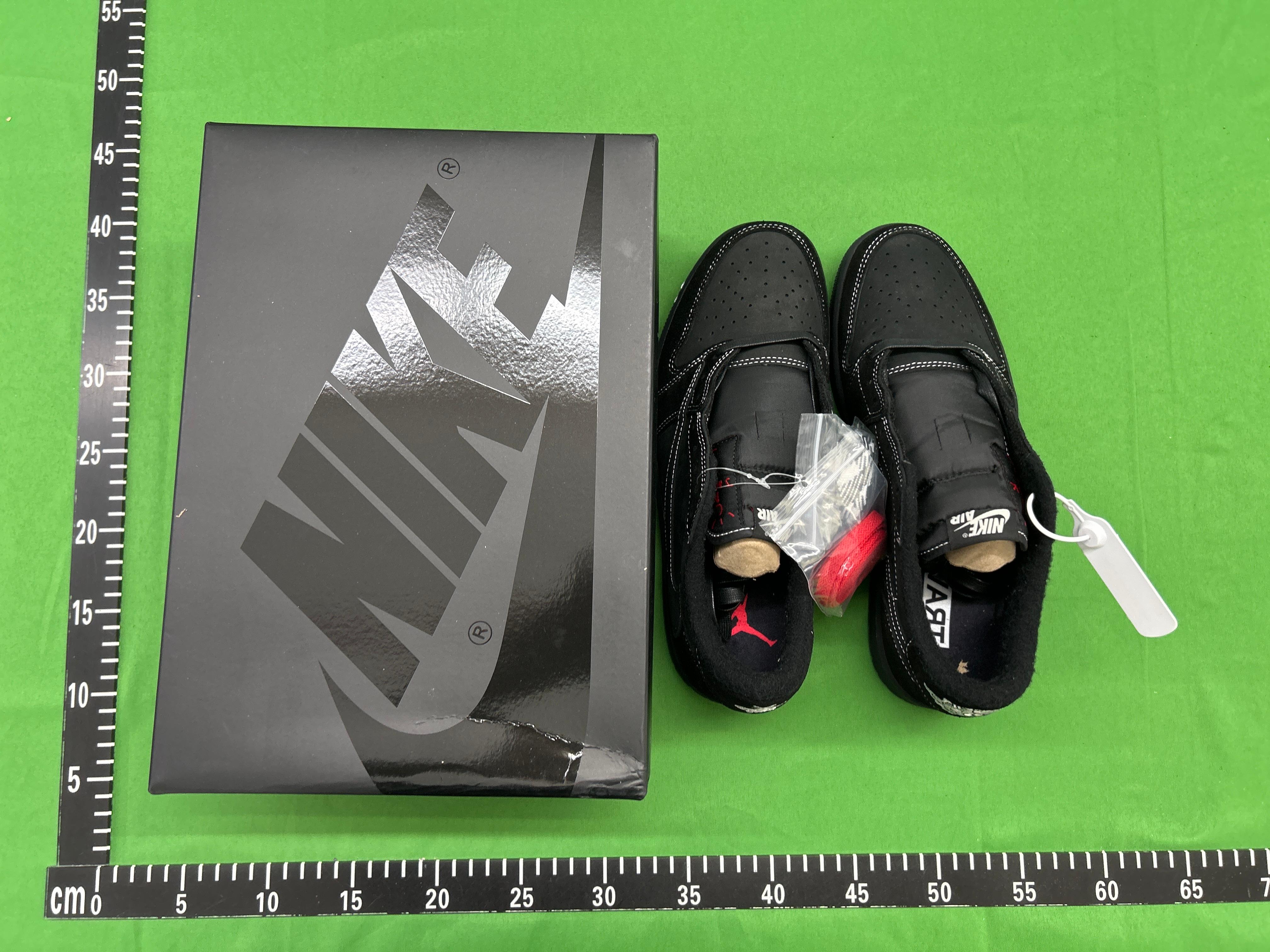 Foto QC 2 de Jordan 1 Retro Low OG SP Travis Scott Black Phantom DM7866-001