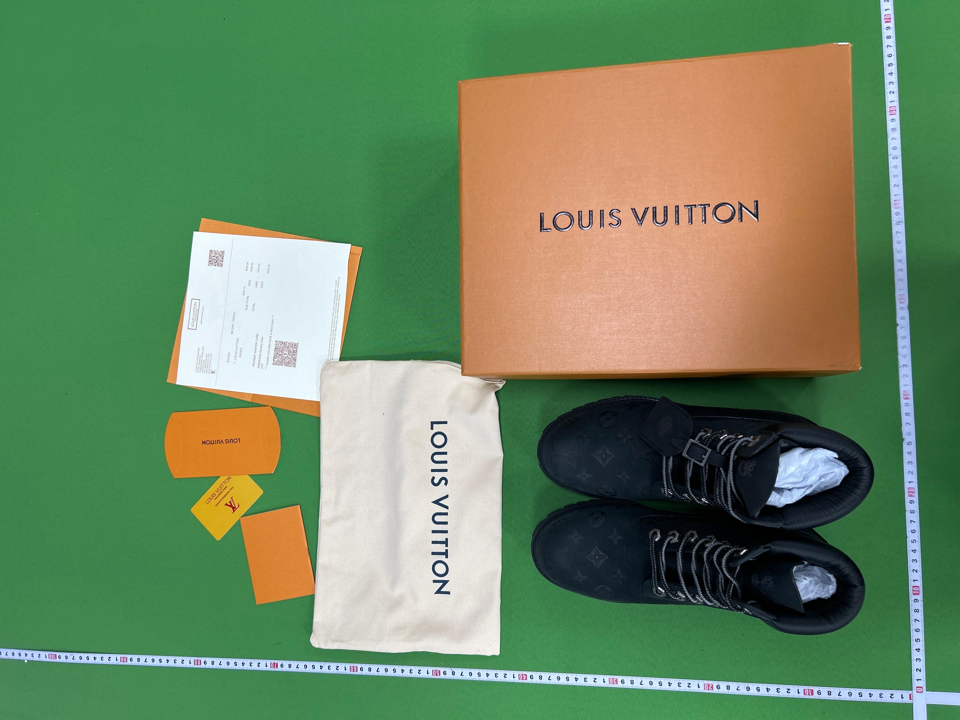 Foto QC 1 de Louis Vuitton 6-Inch Boot Black Monogram Louis Vuitton x Timberland
