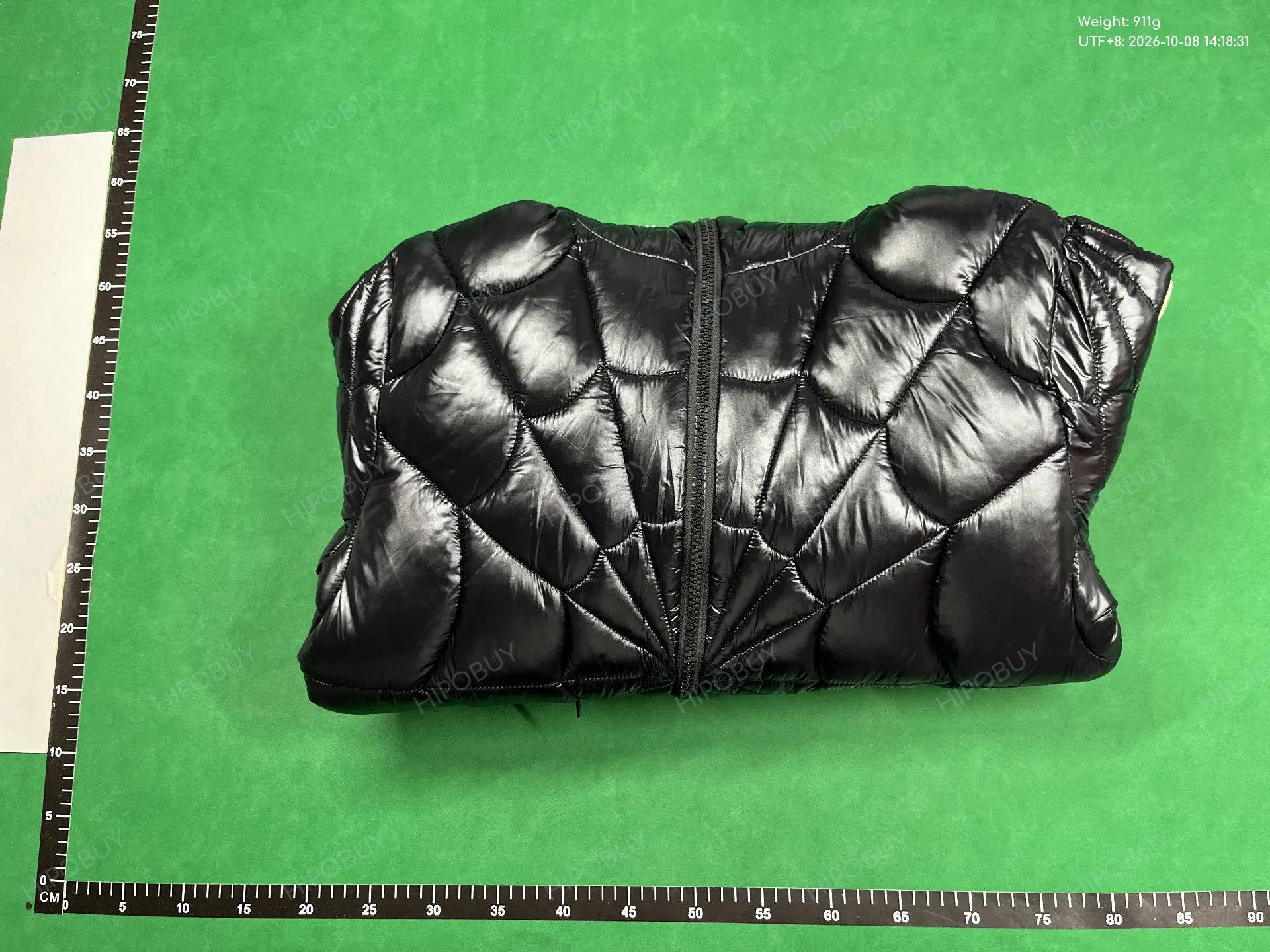 Foto QC 8 de Moncler Spider Web Quilted Down Jacket Black