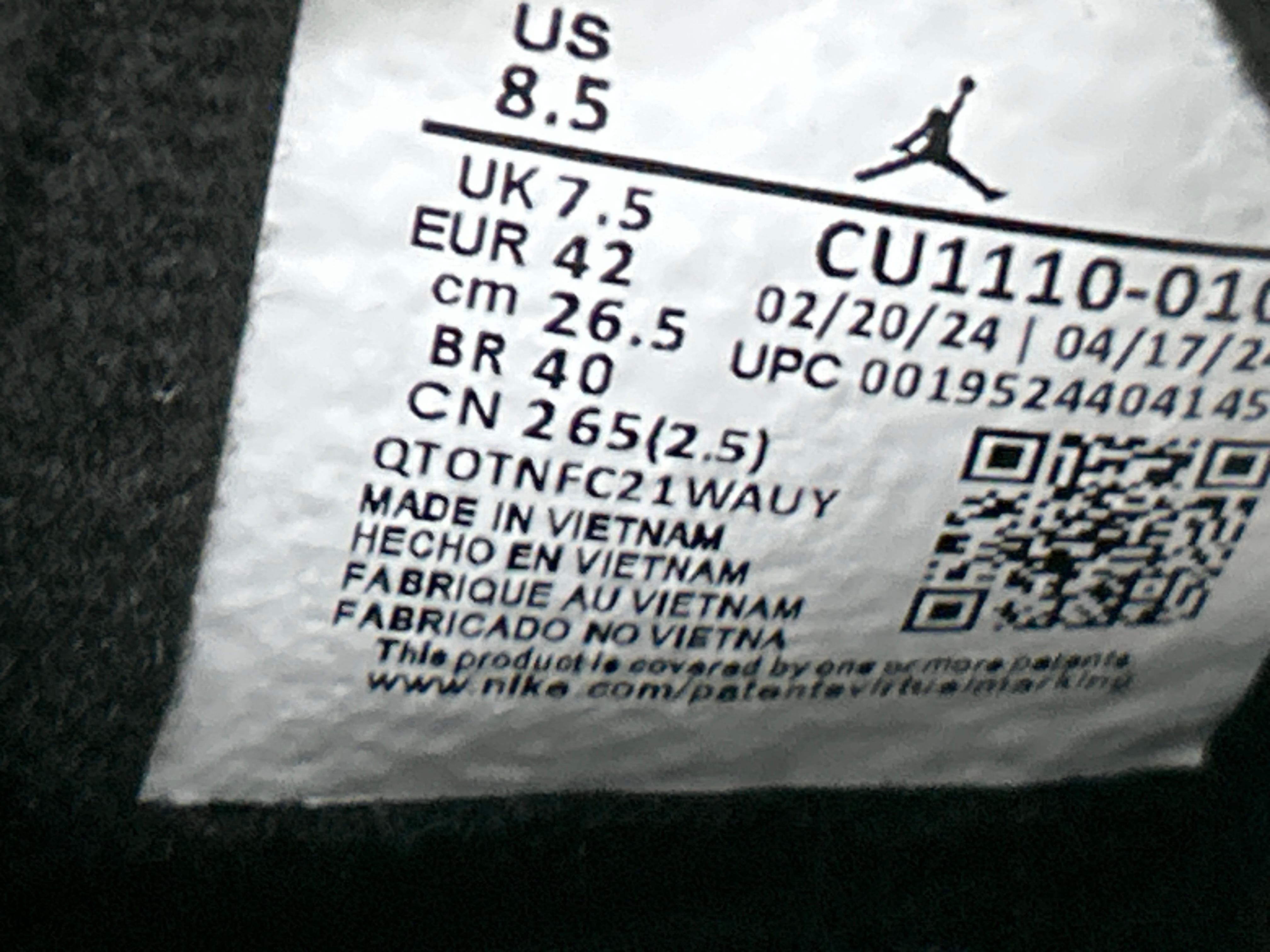Foto QC 5 de Jordan 4 Retro KAWS Cool Grey 930155-003