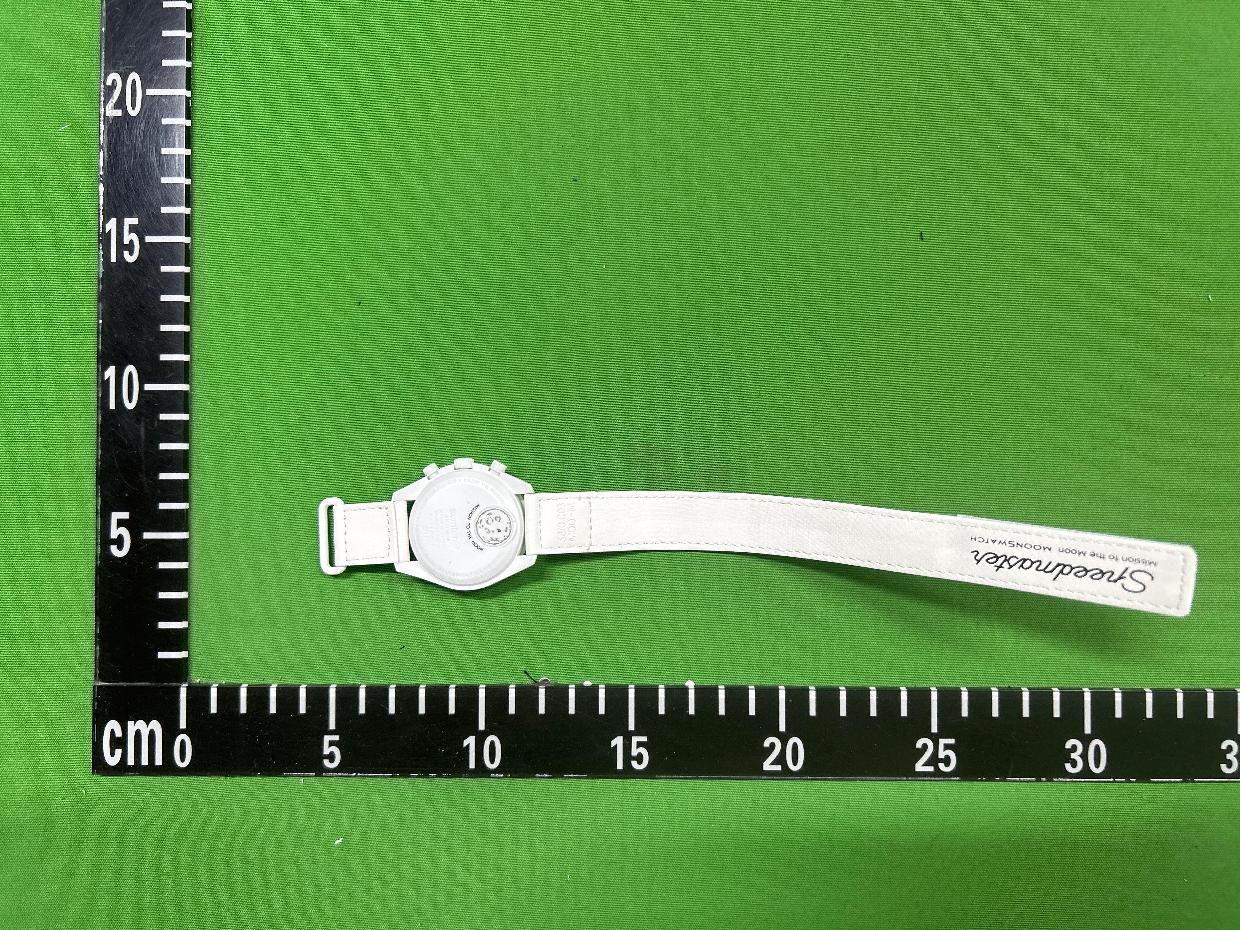 Foto QC 7 de Omega x Swatch Bioceramic MoonSwatch Mission to the Super Blue Moonphase SO33N100
