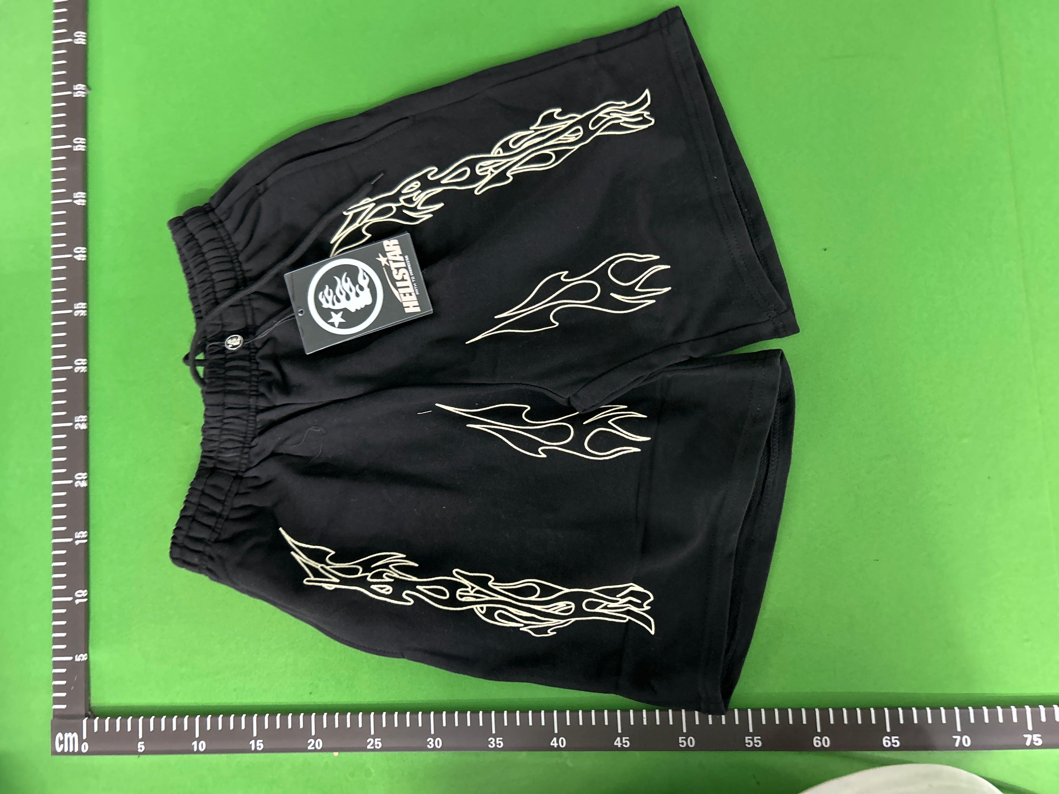 Foto QC 8 de Hellstar Path To Paradise Sweat Shorts Flame Black
