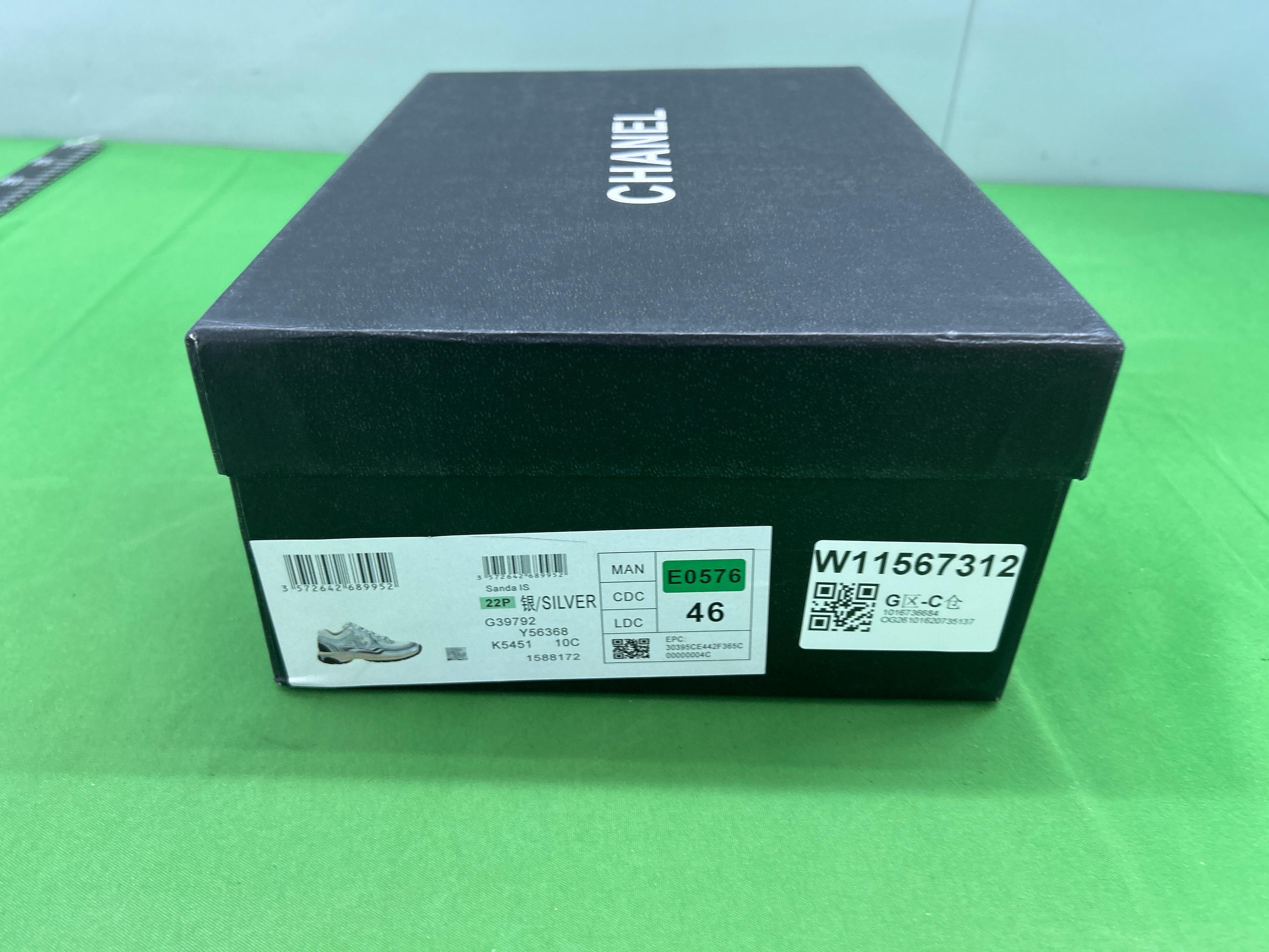 Foto QC 1 de Chanel Sneakers Leather Suede Low CC Logo Black White
