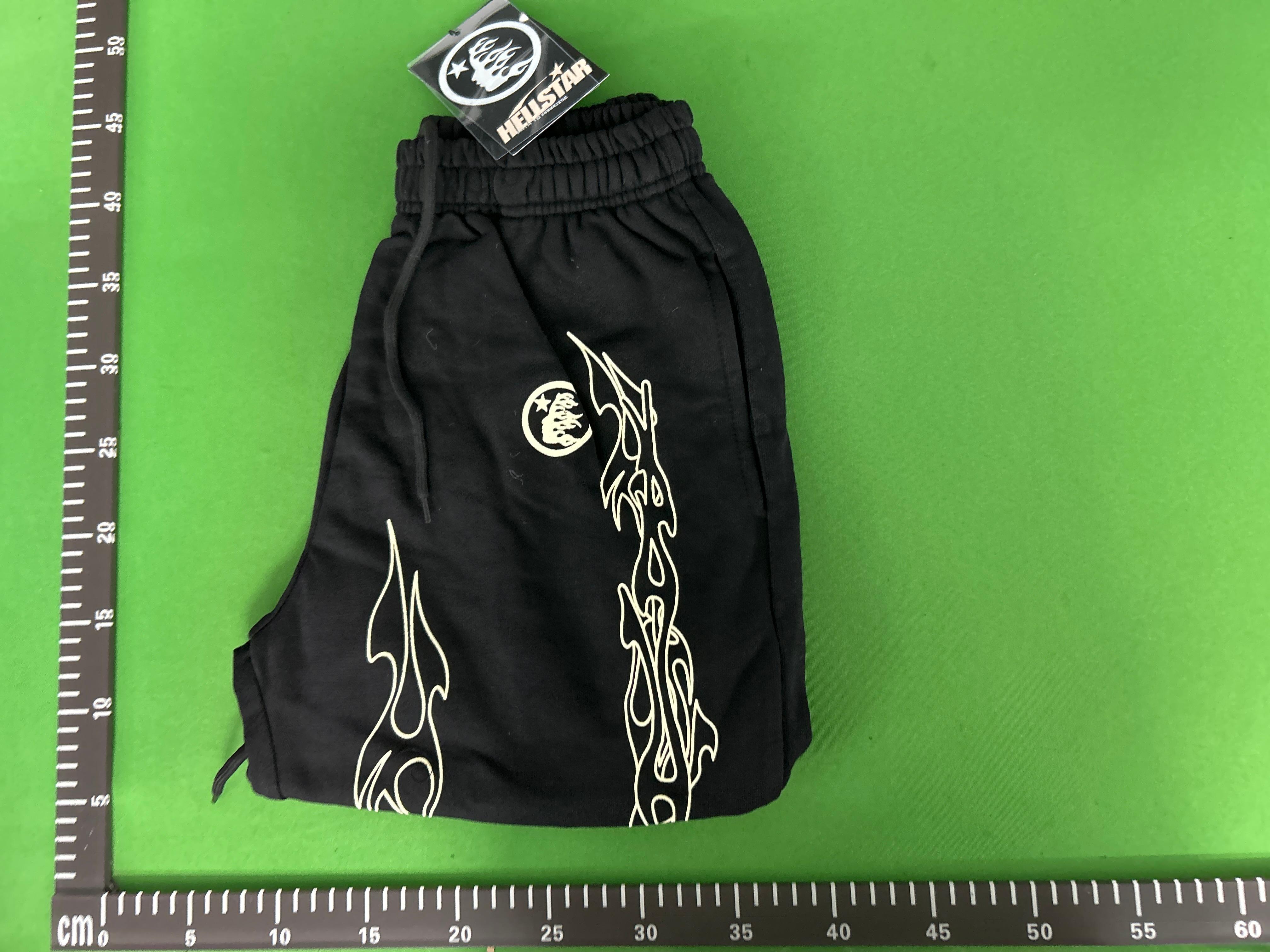 Foto QC 5 de Hellstar Path To Paradise Sweat Shorts Flame Black
