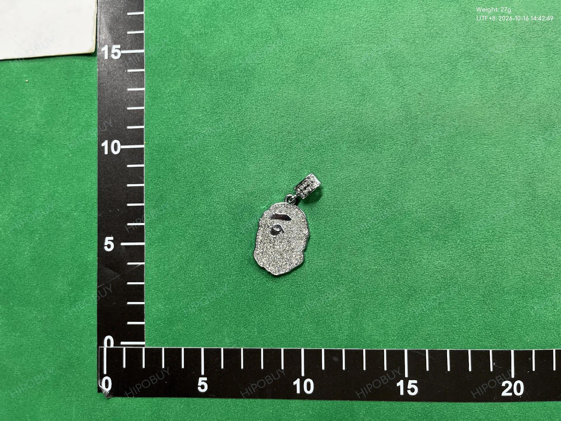 Foto QC 2 de Bape Necklace Metal Strass Silver