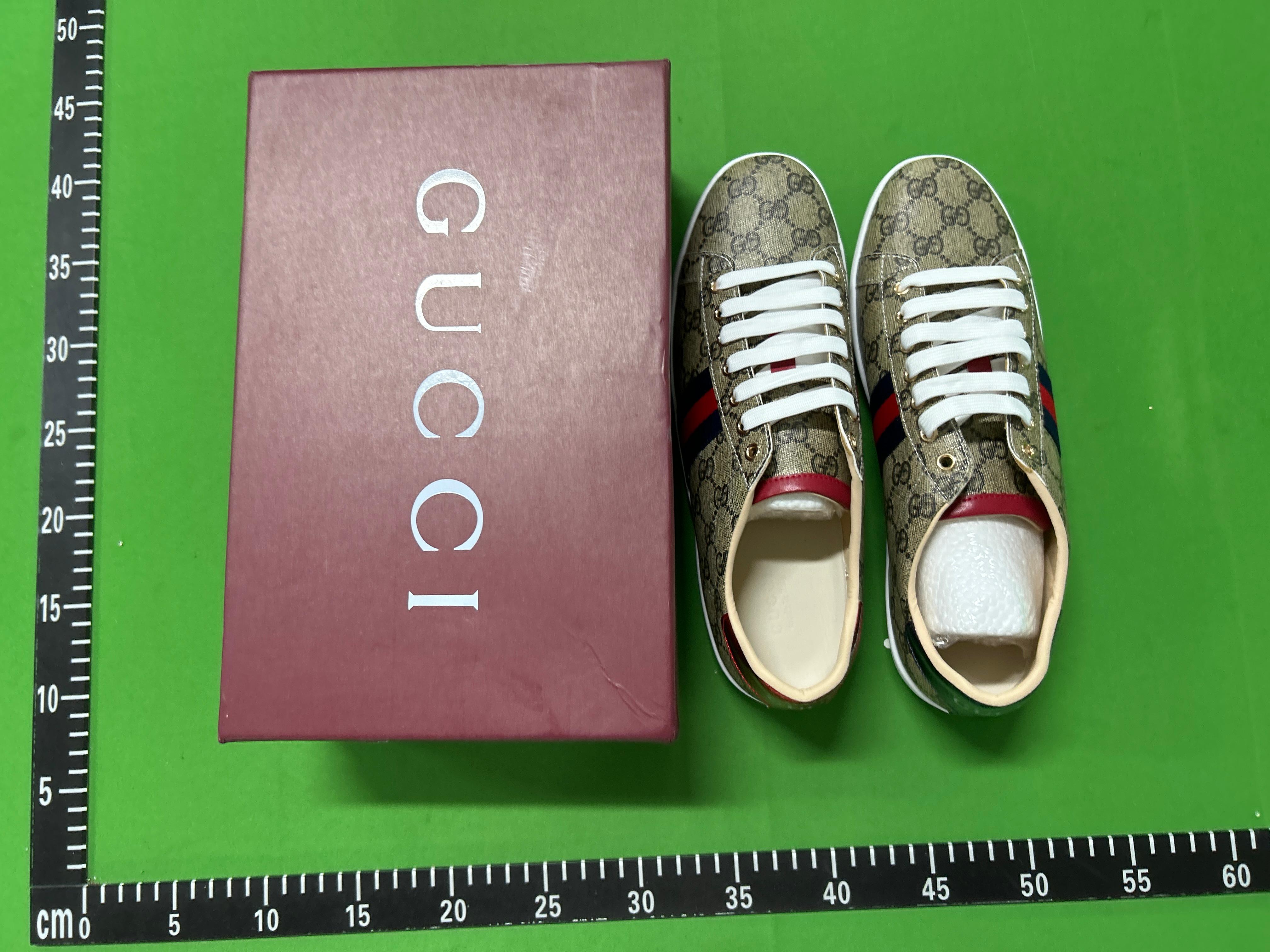 Foto QC 8 de Chanel Runner Low Metallic Silver G38332