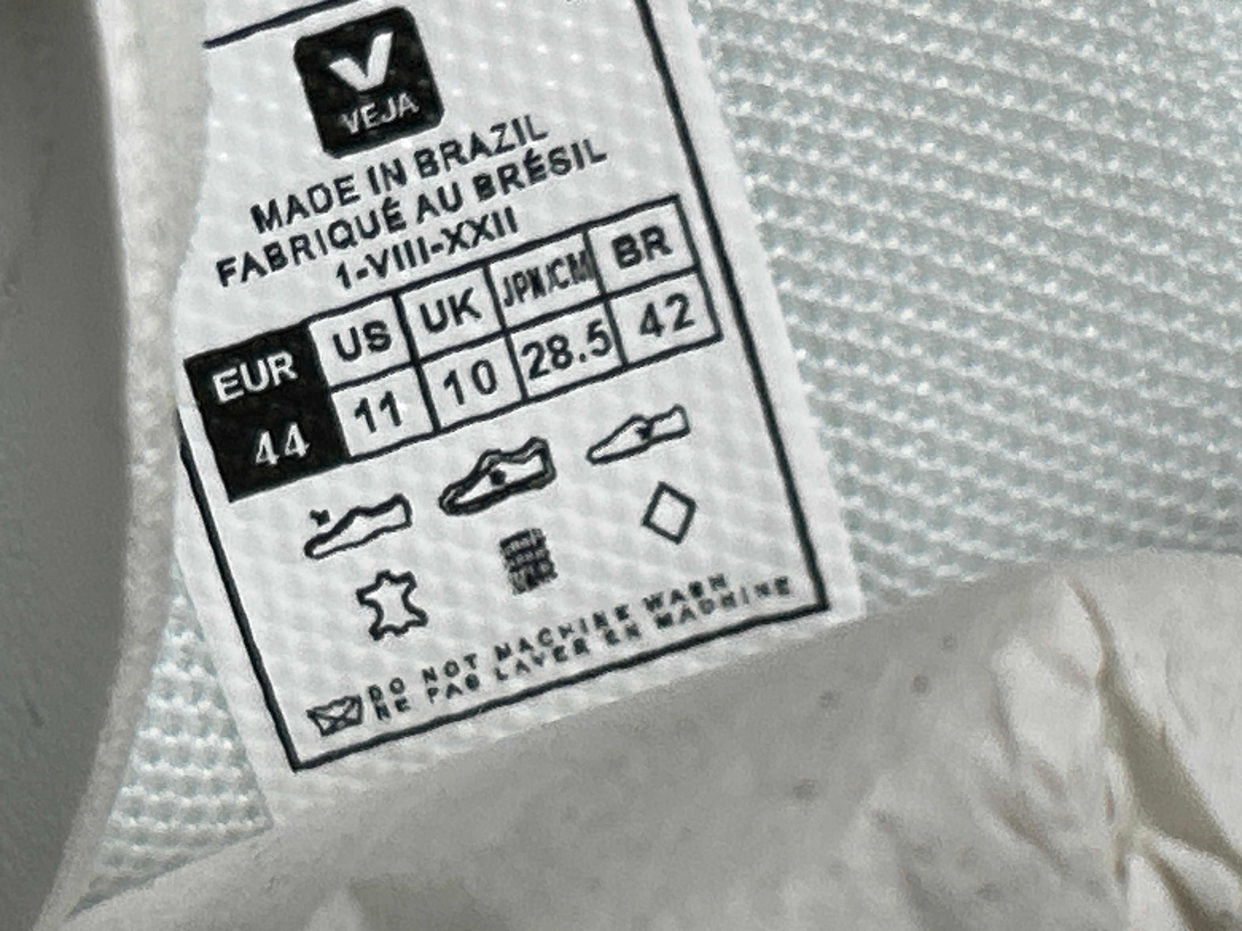 Foto QC 8 de Veja Campo Low ChromeFree Extra White Natural Suede CP0502920B