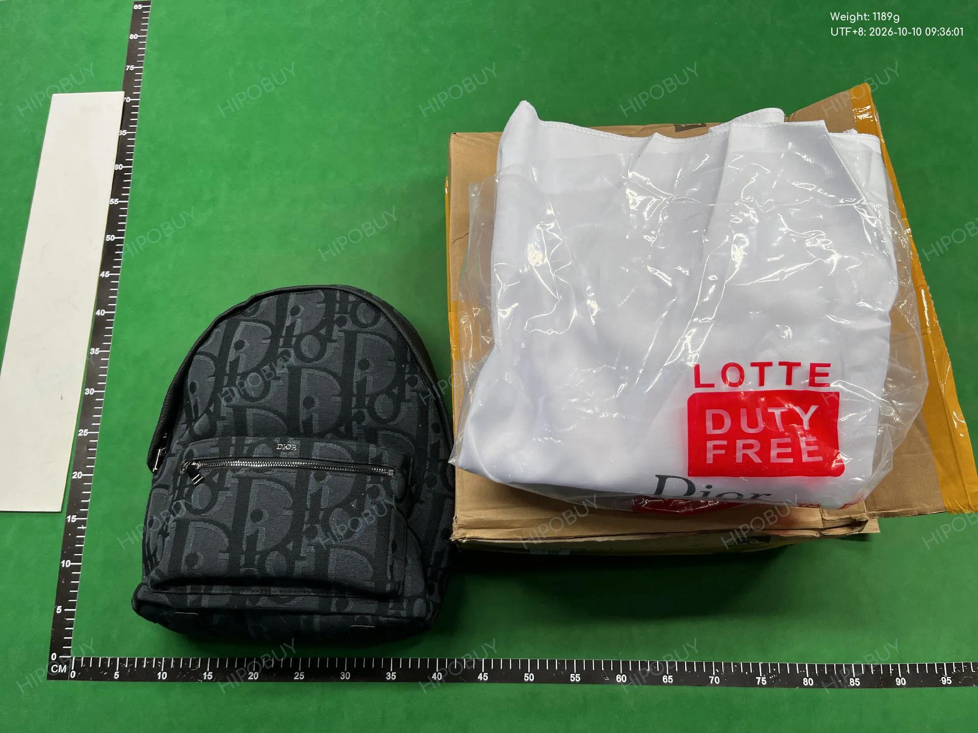 Foto QC 8 de Dior Rider Backpack Beige and Black Dior Oblique Jacquard
