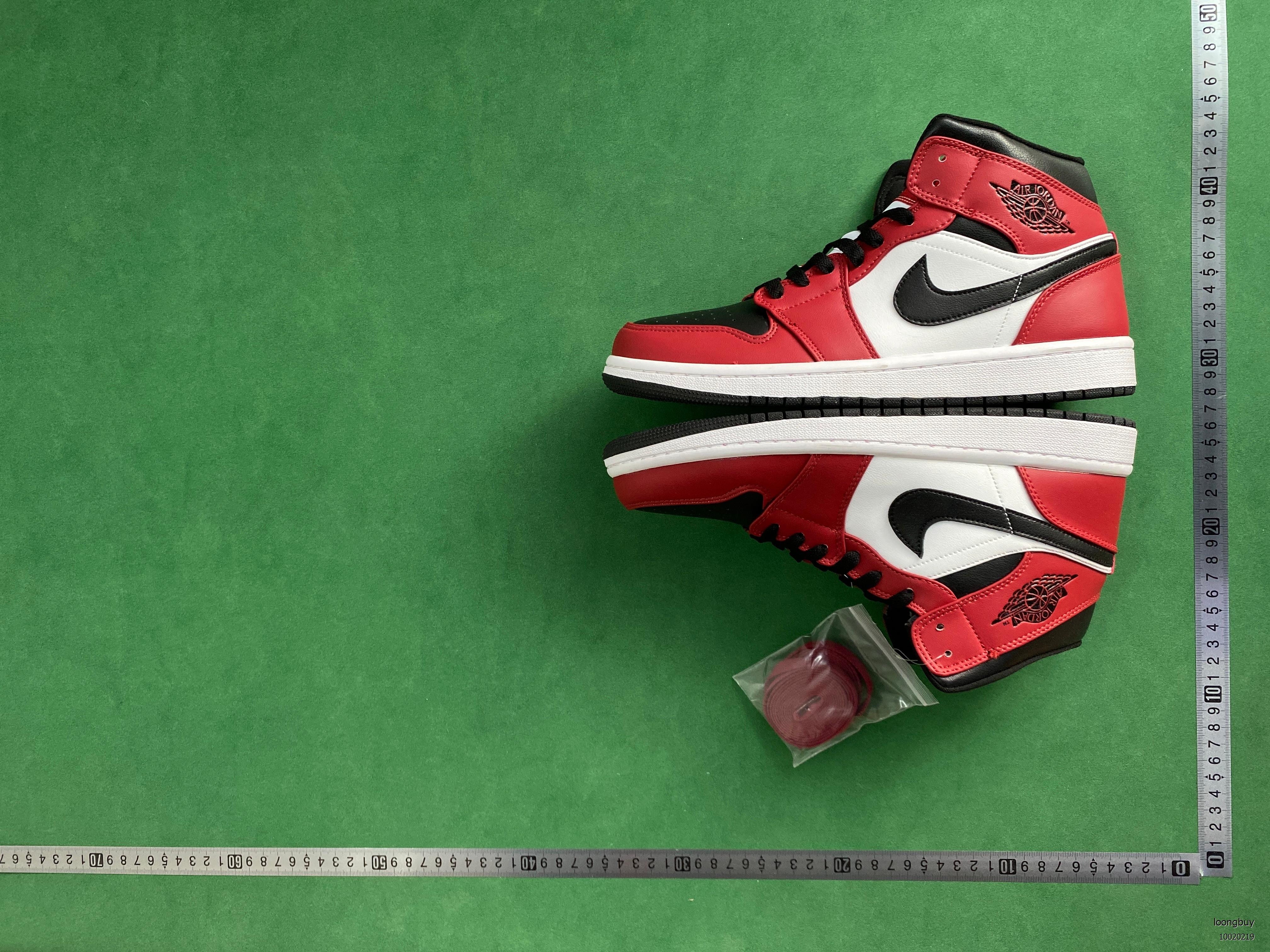 Foto QC 2 de Jordan 1 Mid Chicago Black Toe 554724-069
