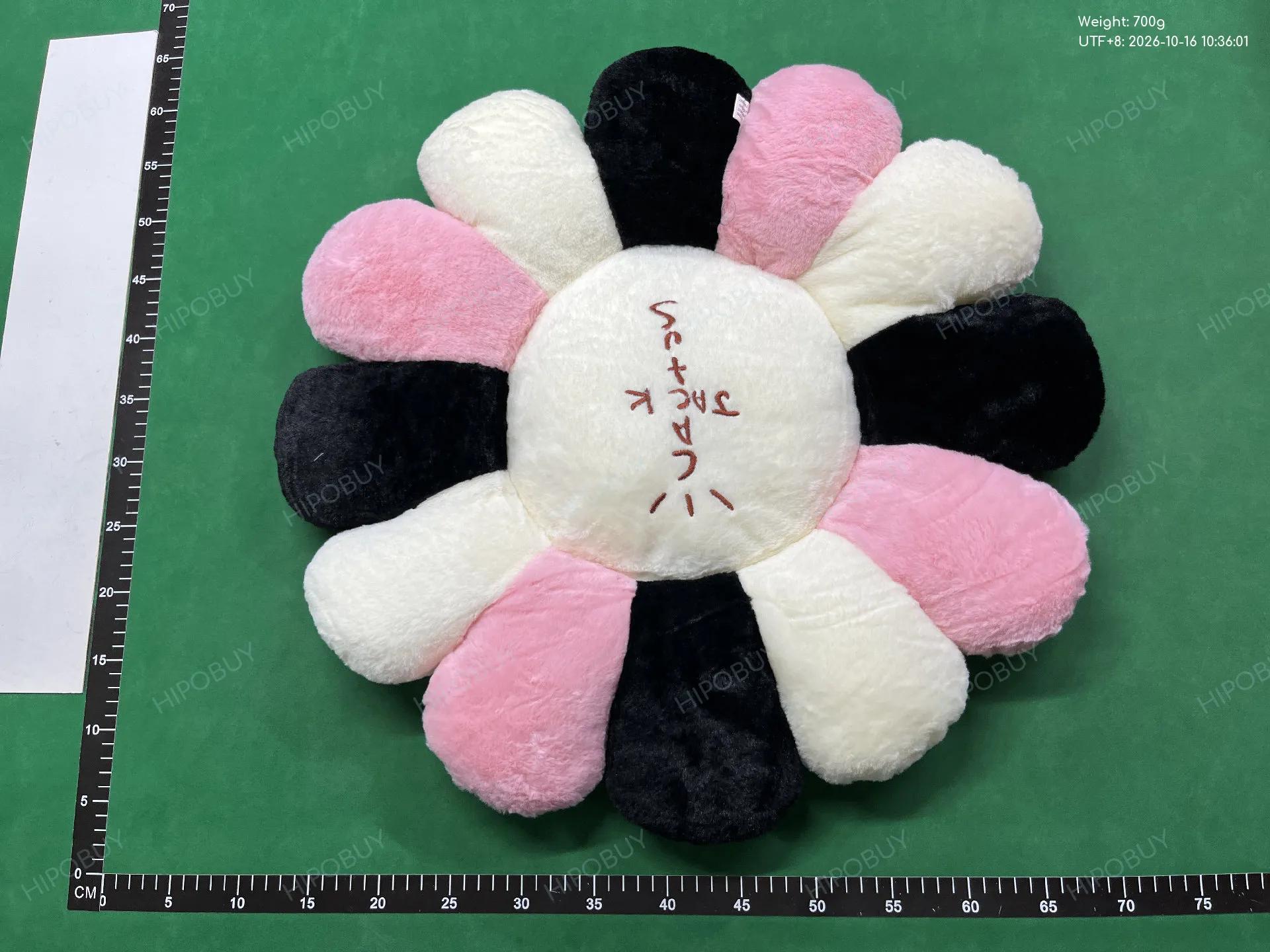 Foto QC 2 de Takashi Murakami Flower Cushion Blue/Black