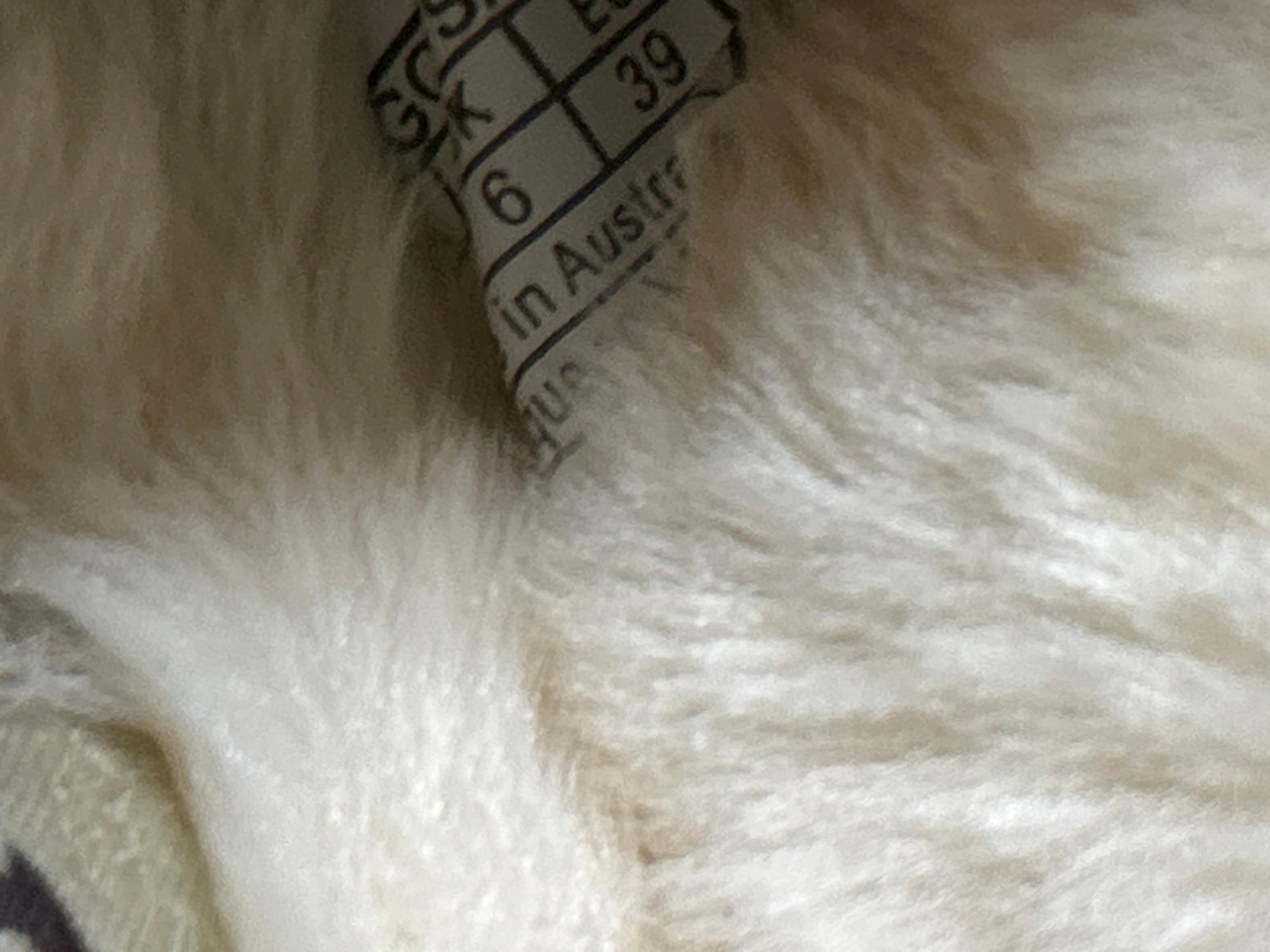 Foto QC 7 de UGG Lowmel Suede Chestnut