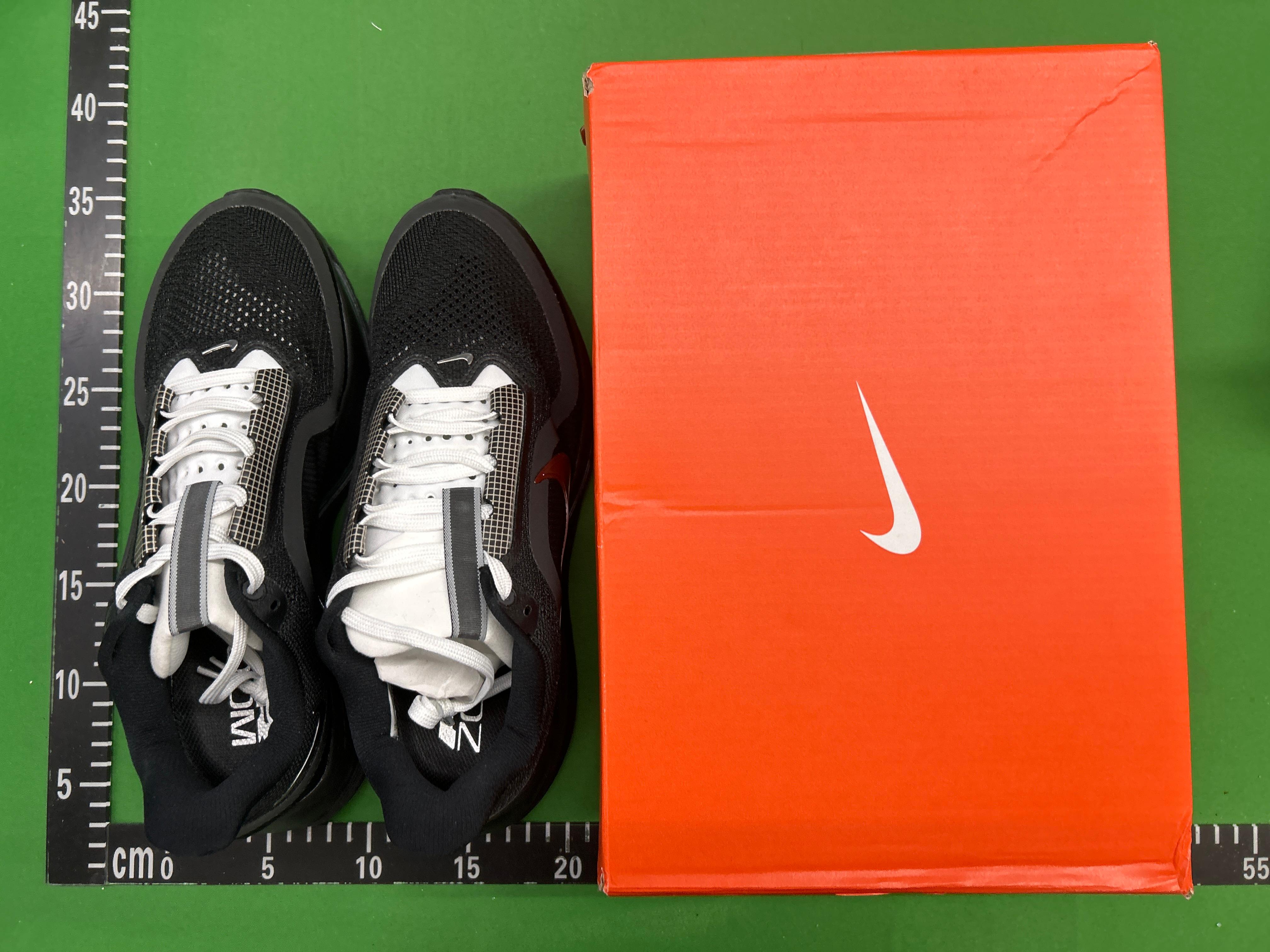 Foto QC 2 de Nike Pegasus Premium SP Black Metallic Silver White IH4369-001