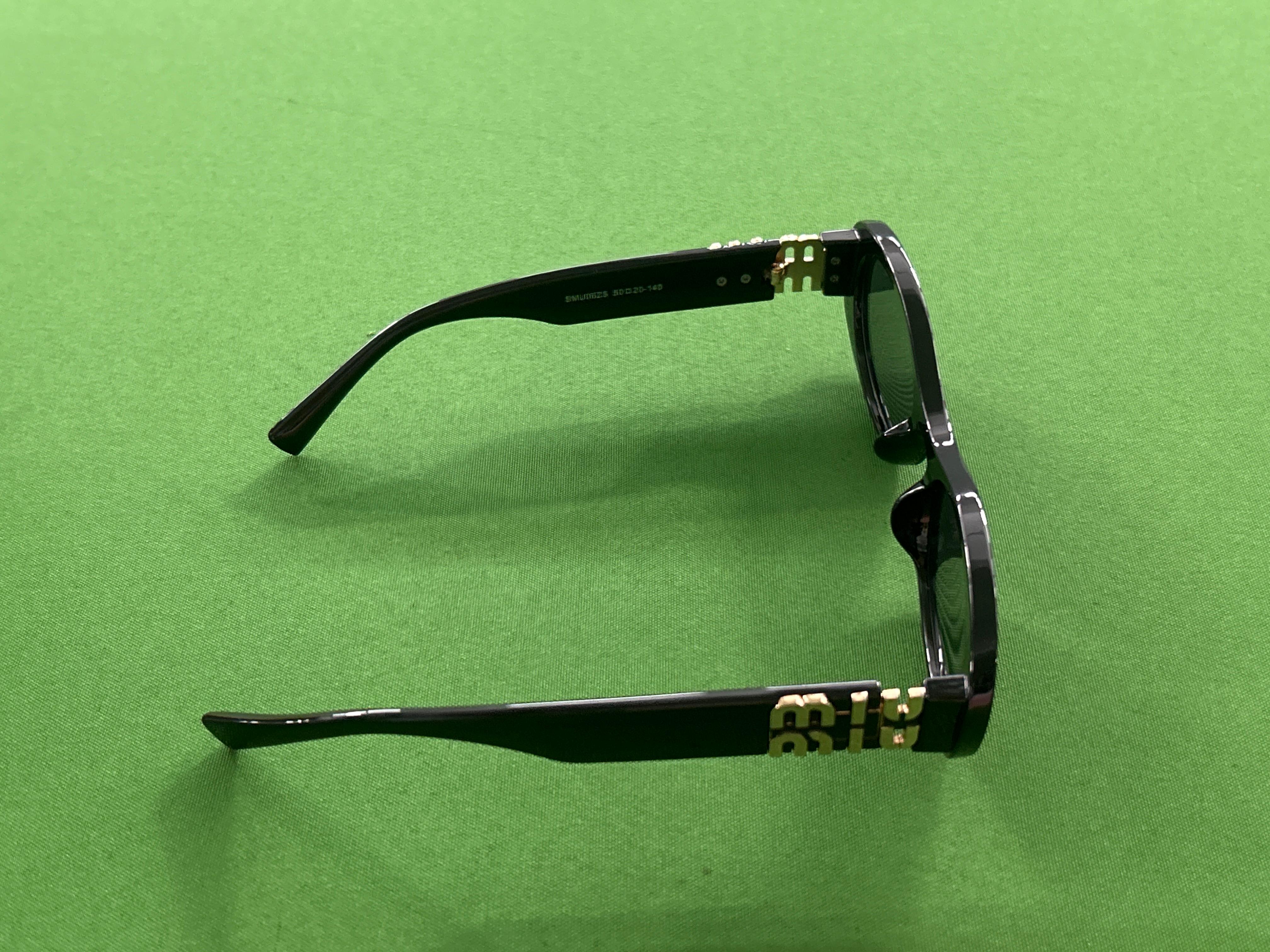 Foto QC 2 de Gucci Square-Frame Metal Sunglasses Gold Grey Gradient (M2 AGT)