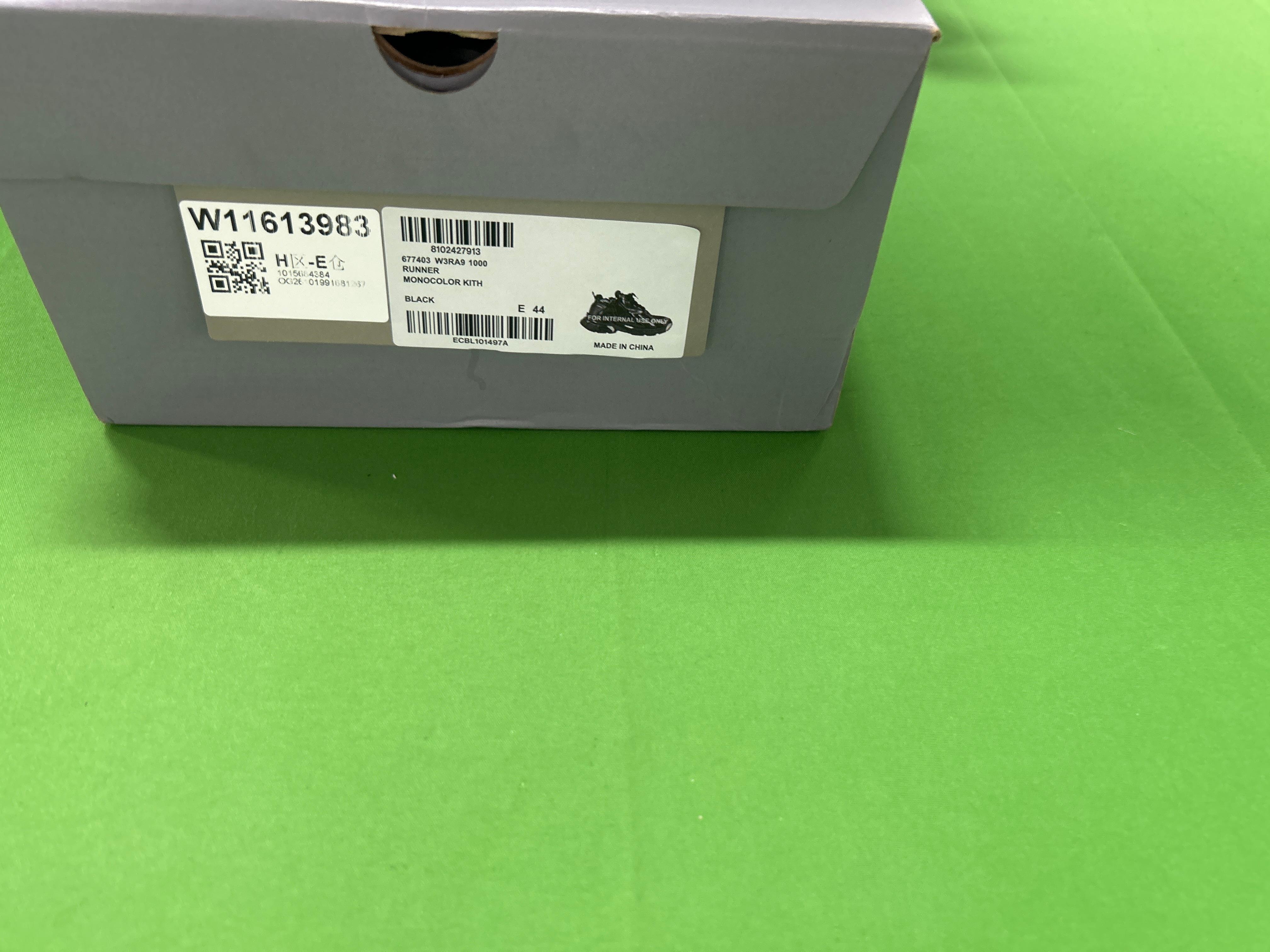Foto QC 1 de Balenciaga Runner Sneaker 7.0 Kith Black Yellow 677403 W2RD3 0510