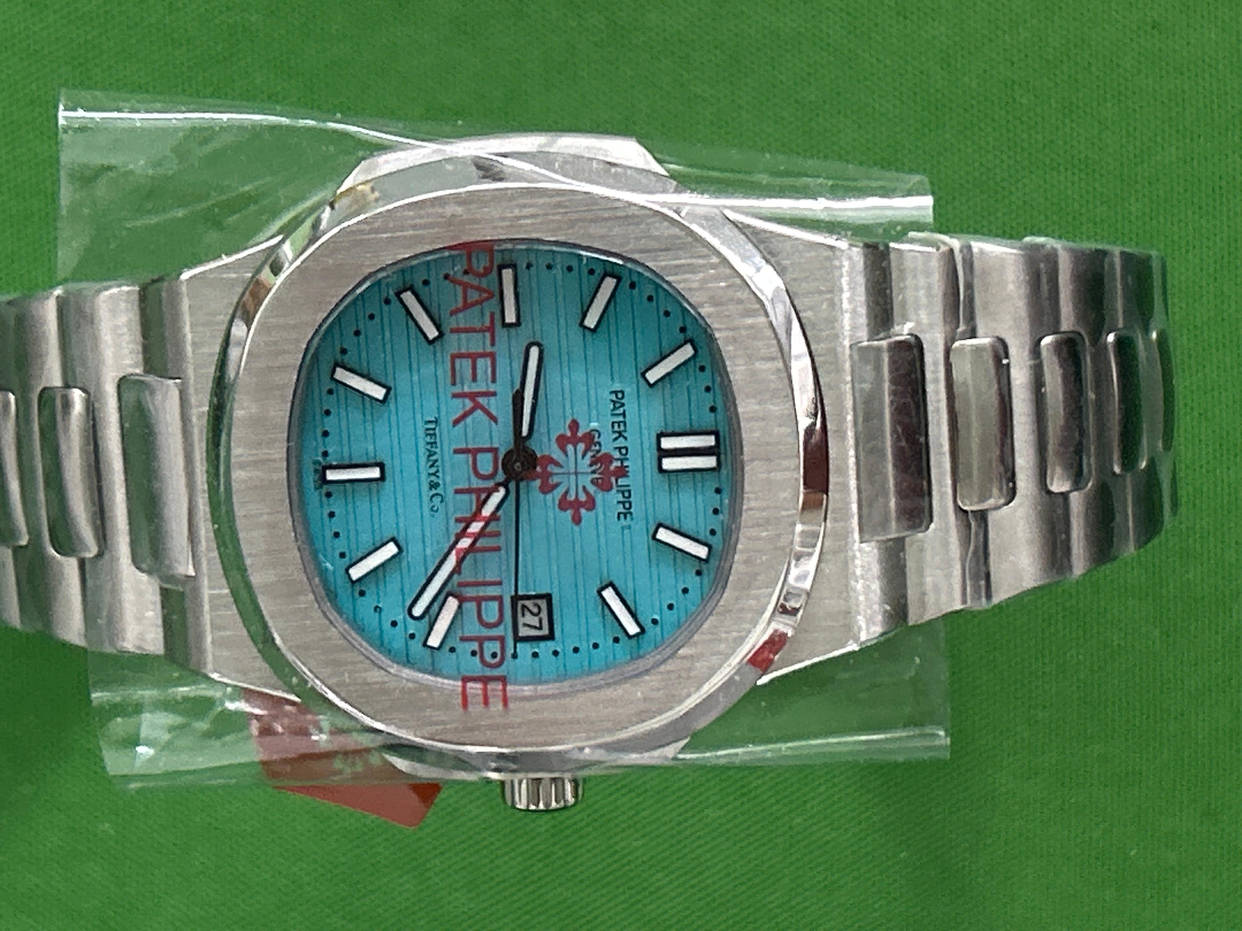 Foto QC 2 de Patek Philippe Nautilus 5711/1R-001
