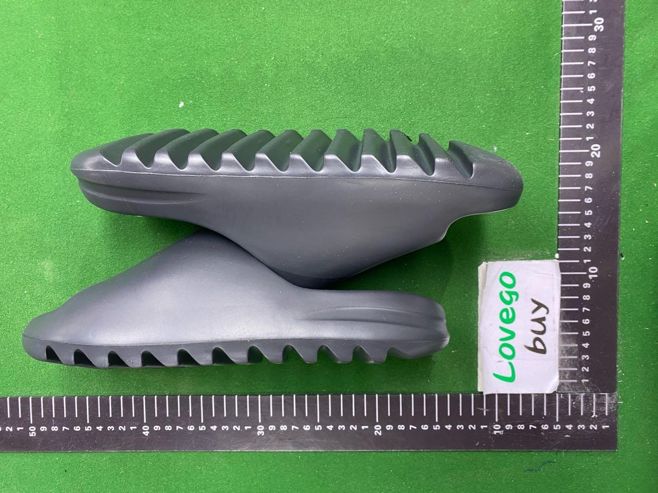Foto QC 1 de adidas Yeezy Slide EVA Earth Brown FV8425