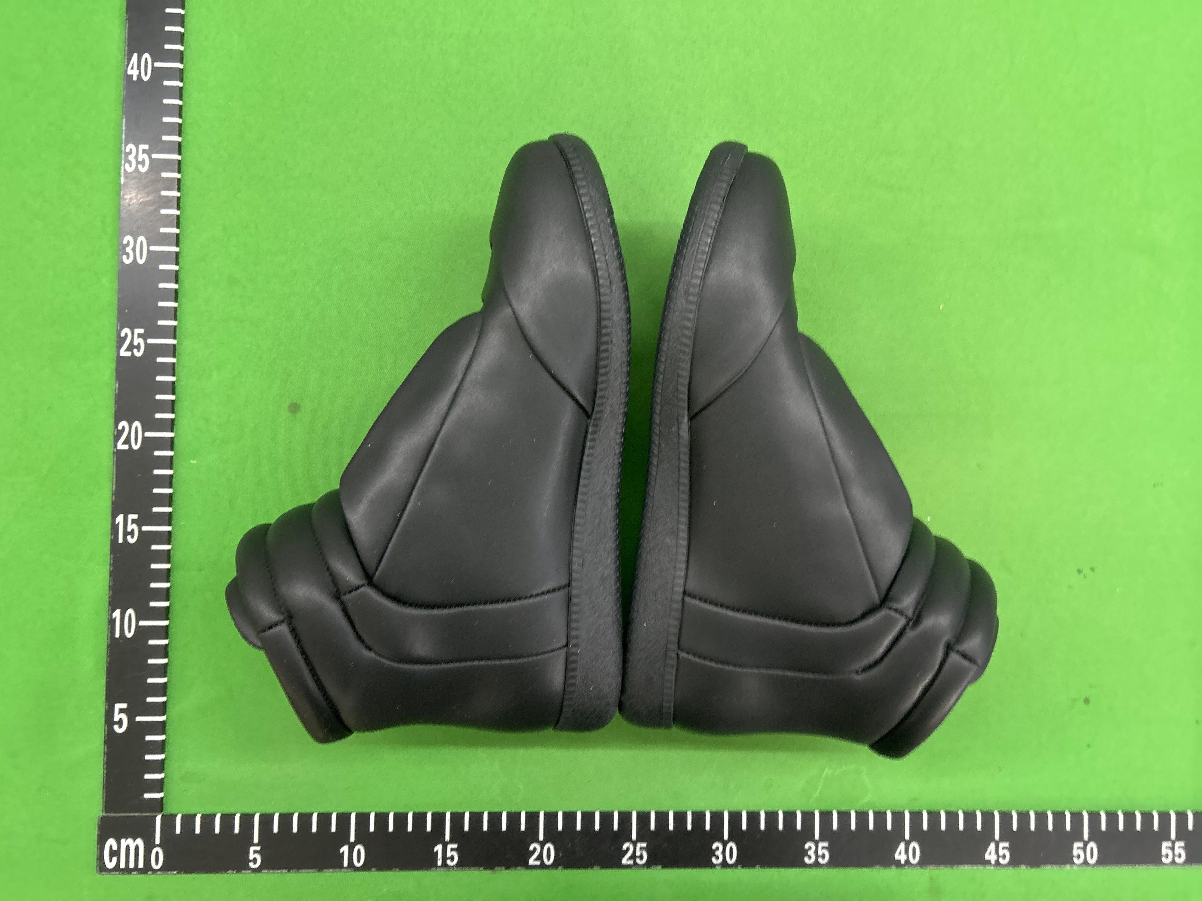Foto QC 4 de Maison Margiela Future Leather High-Top Padded Ankle Strap Black