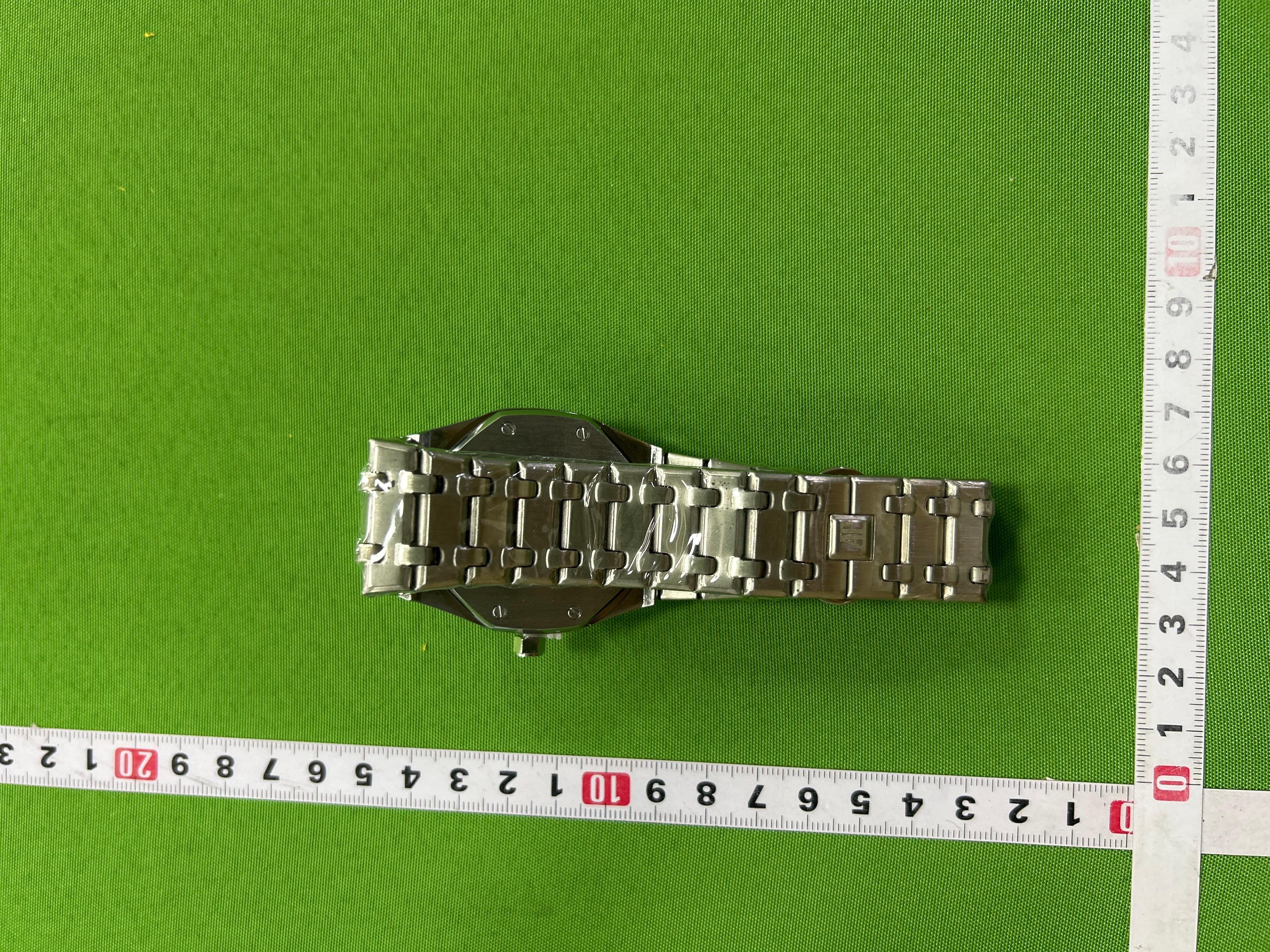 Foto QC 7 de Audemars Piguet Royal Oak Selfwinding Frosted Gold 15454BC.GG.1259BC.01