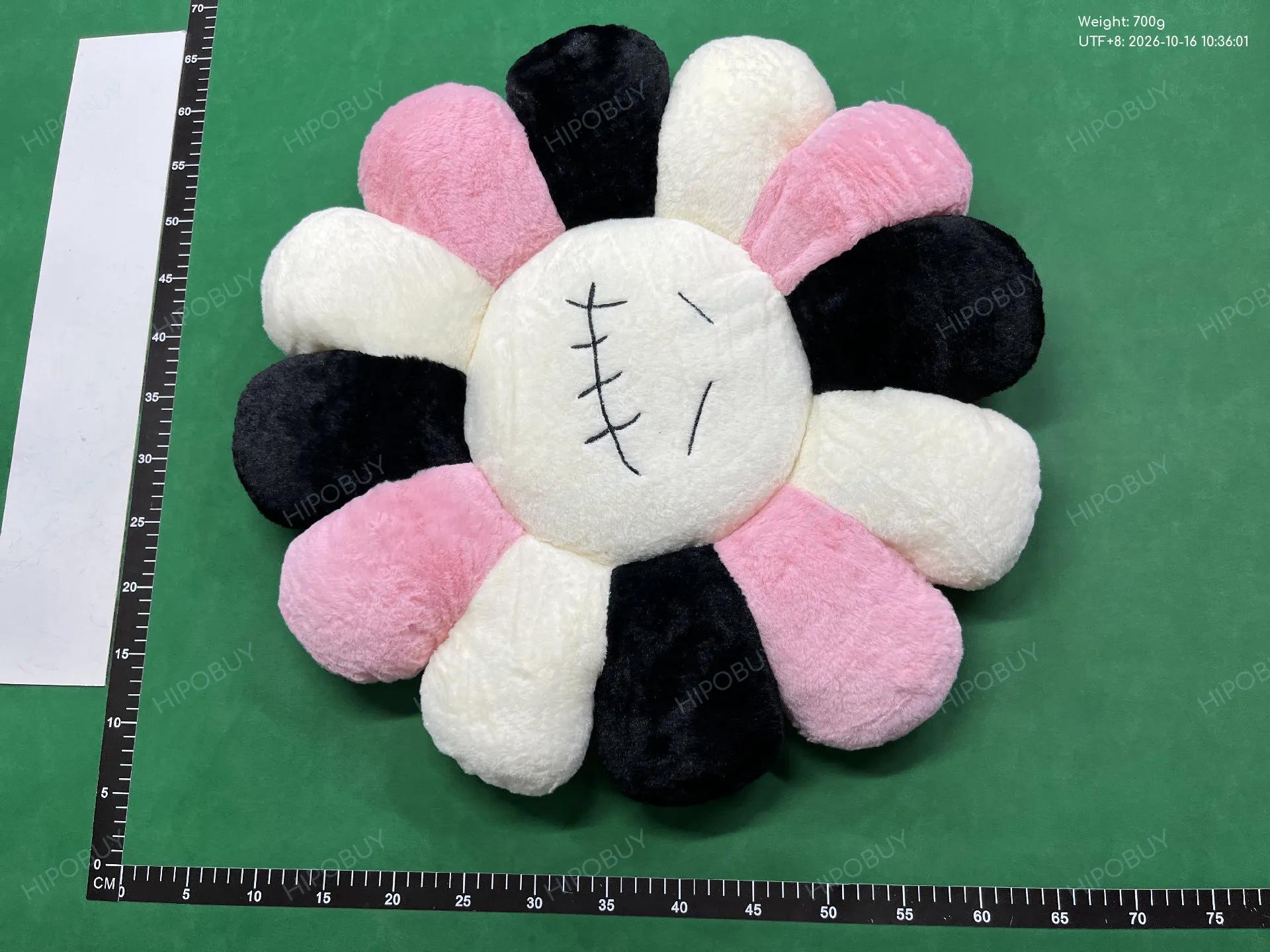Foto QC 3 de Takashi Murakami Flower Cushion Blue/Black