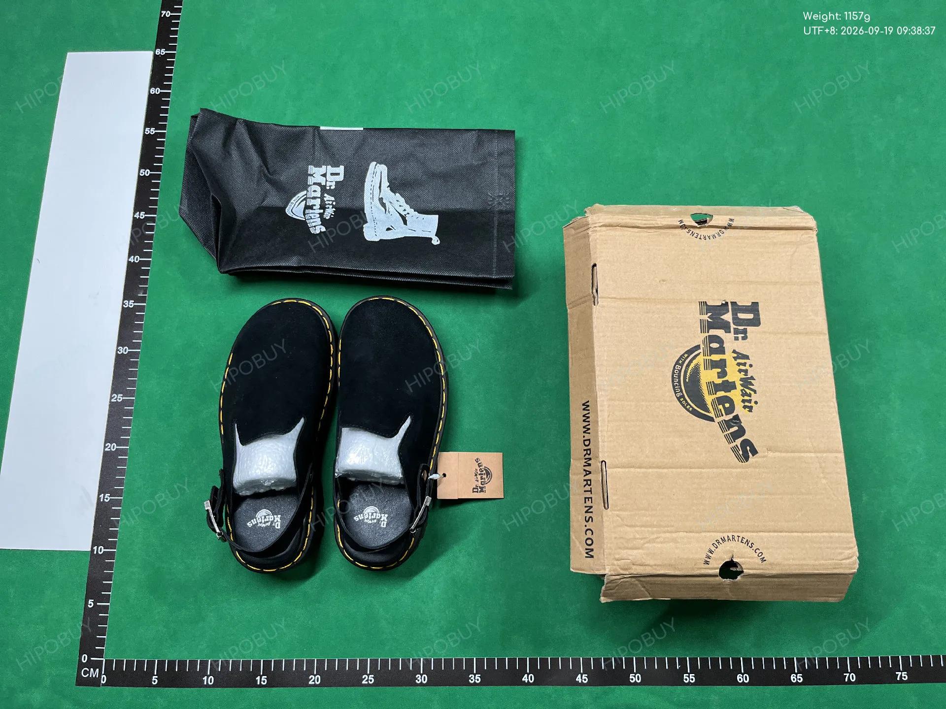 Foto QC 1 de Dr. Martens ZebZag Suede Platform Mule