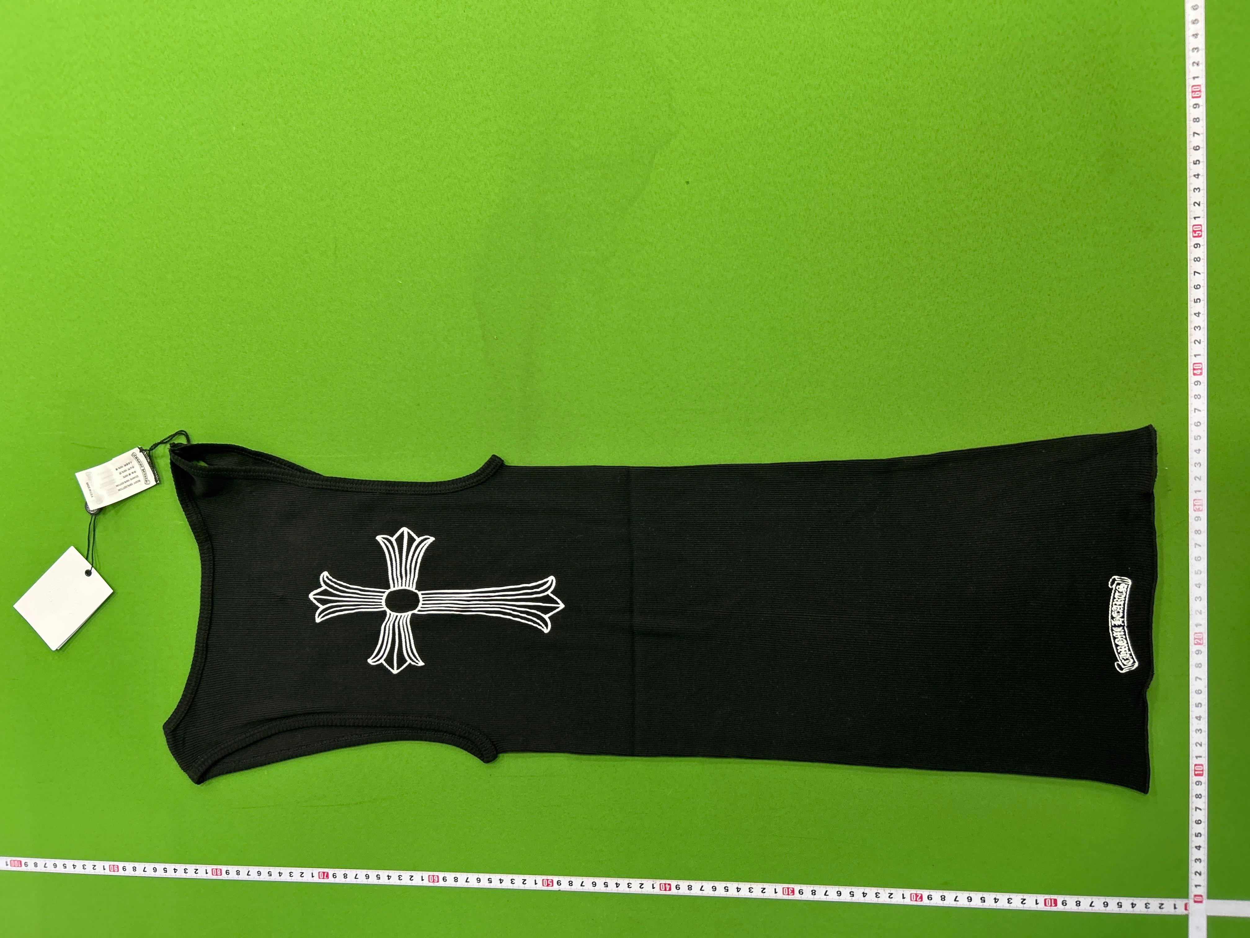 Foto QC 2 de Chrome Hearts Tank Scroll Logo Black