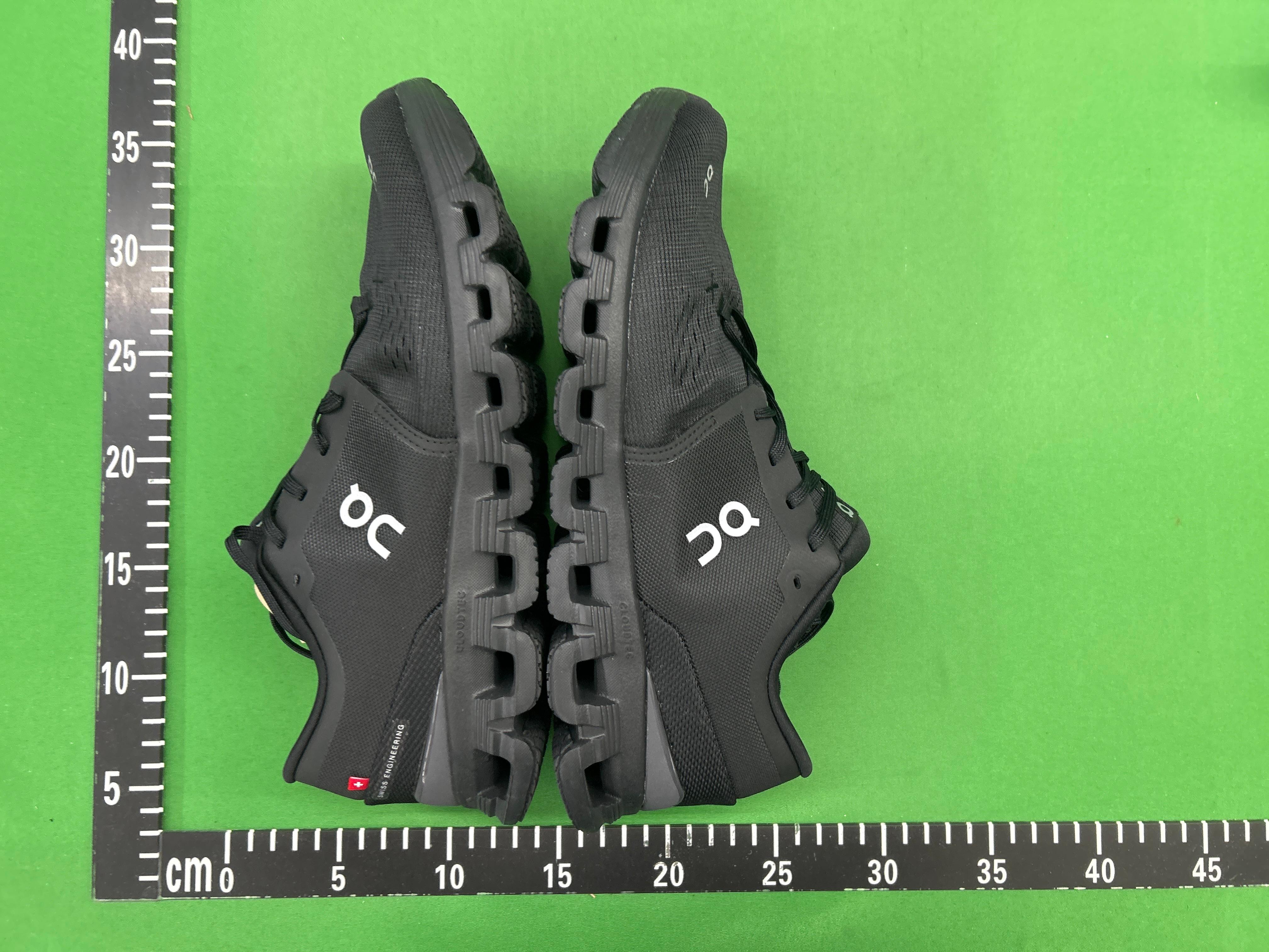 Foto QC 7 de On Cloud X 3 Low White Black 60.98706
