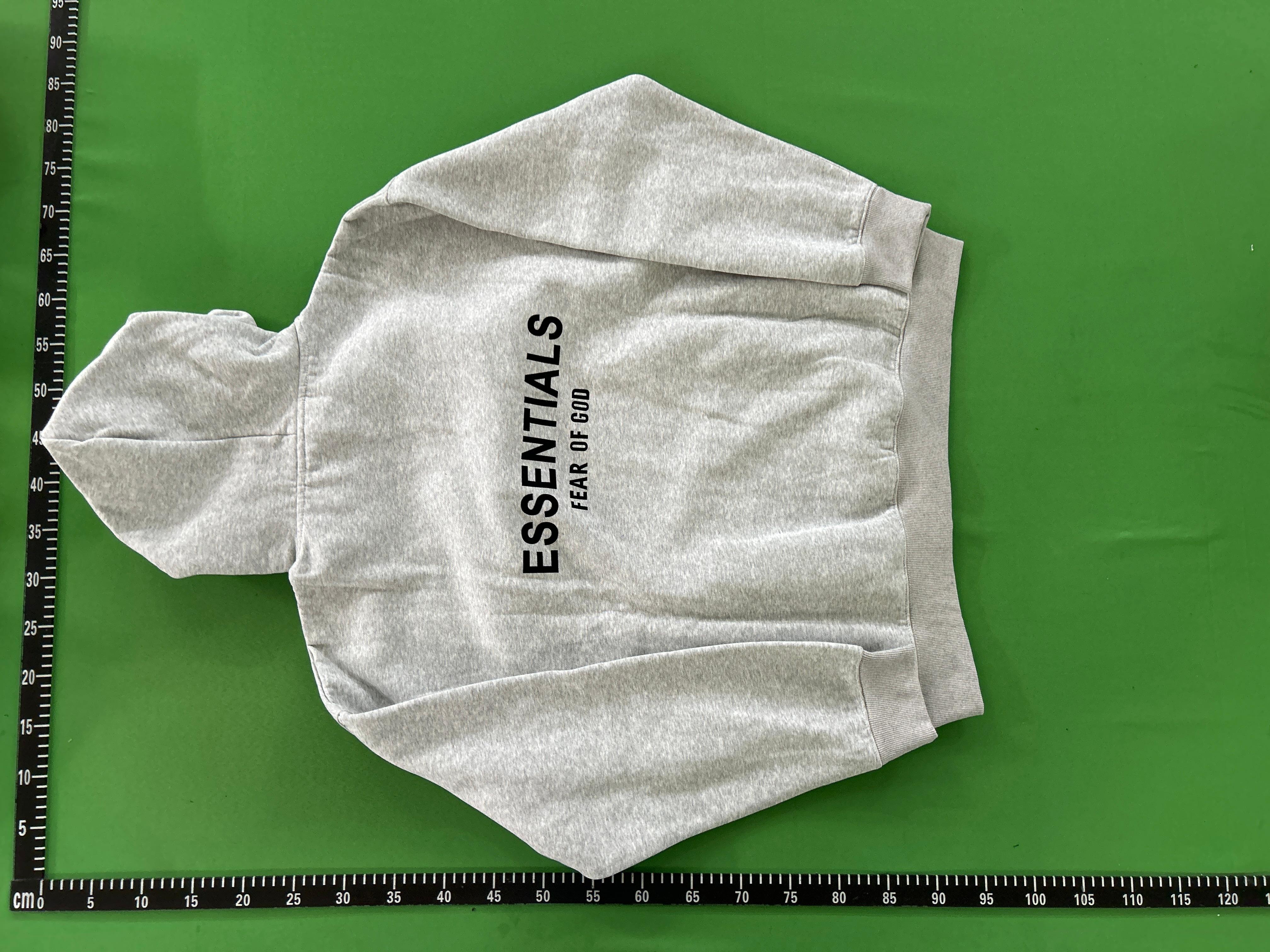Foto QC 8 de Fear of God Essentials Hoodie Flocked Logo Grey