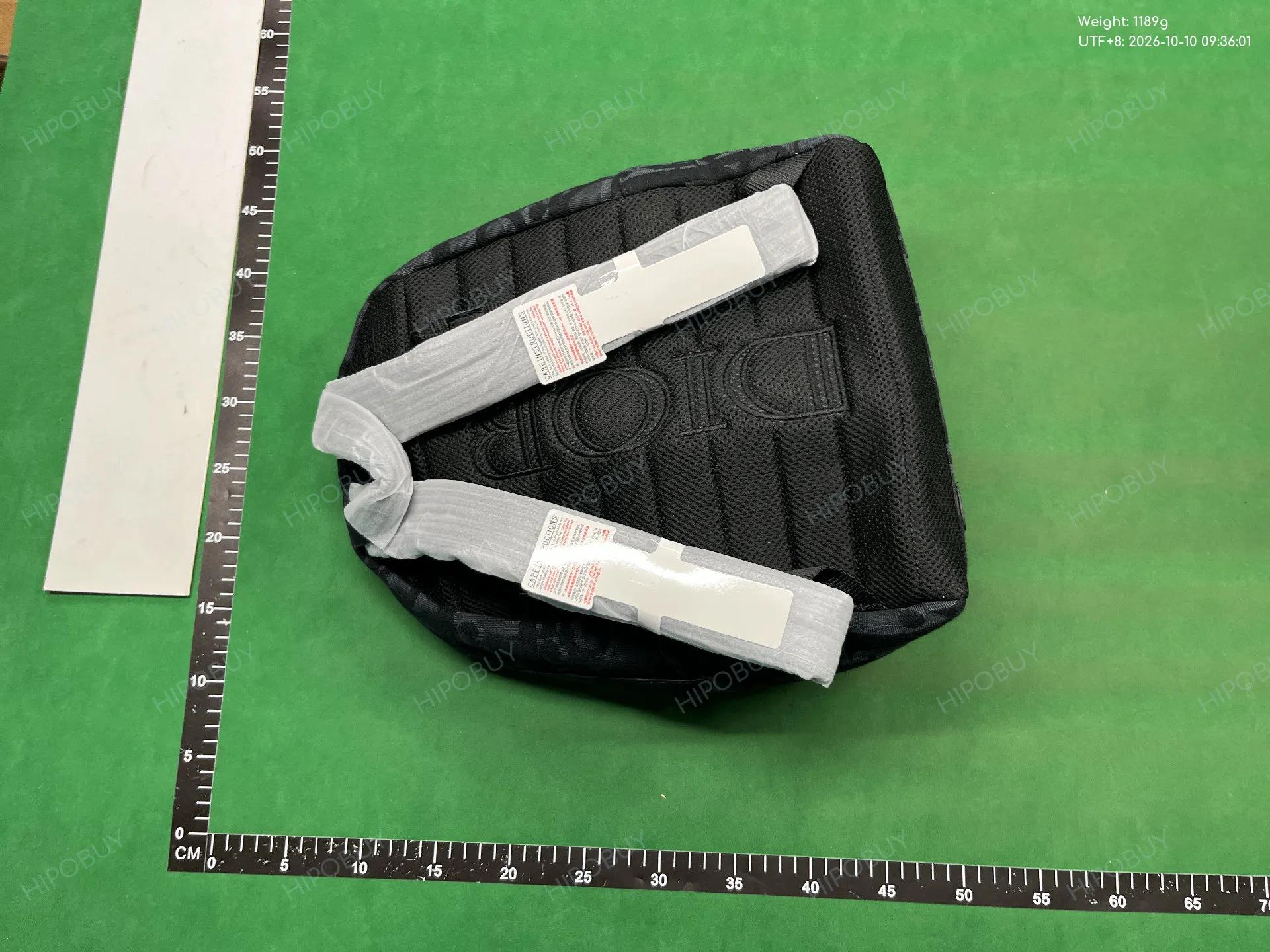 Foto QC 7 de Dior Rider Backpack Beige and Black Dior Oblique Jacquard