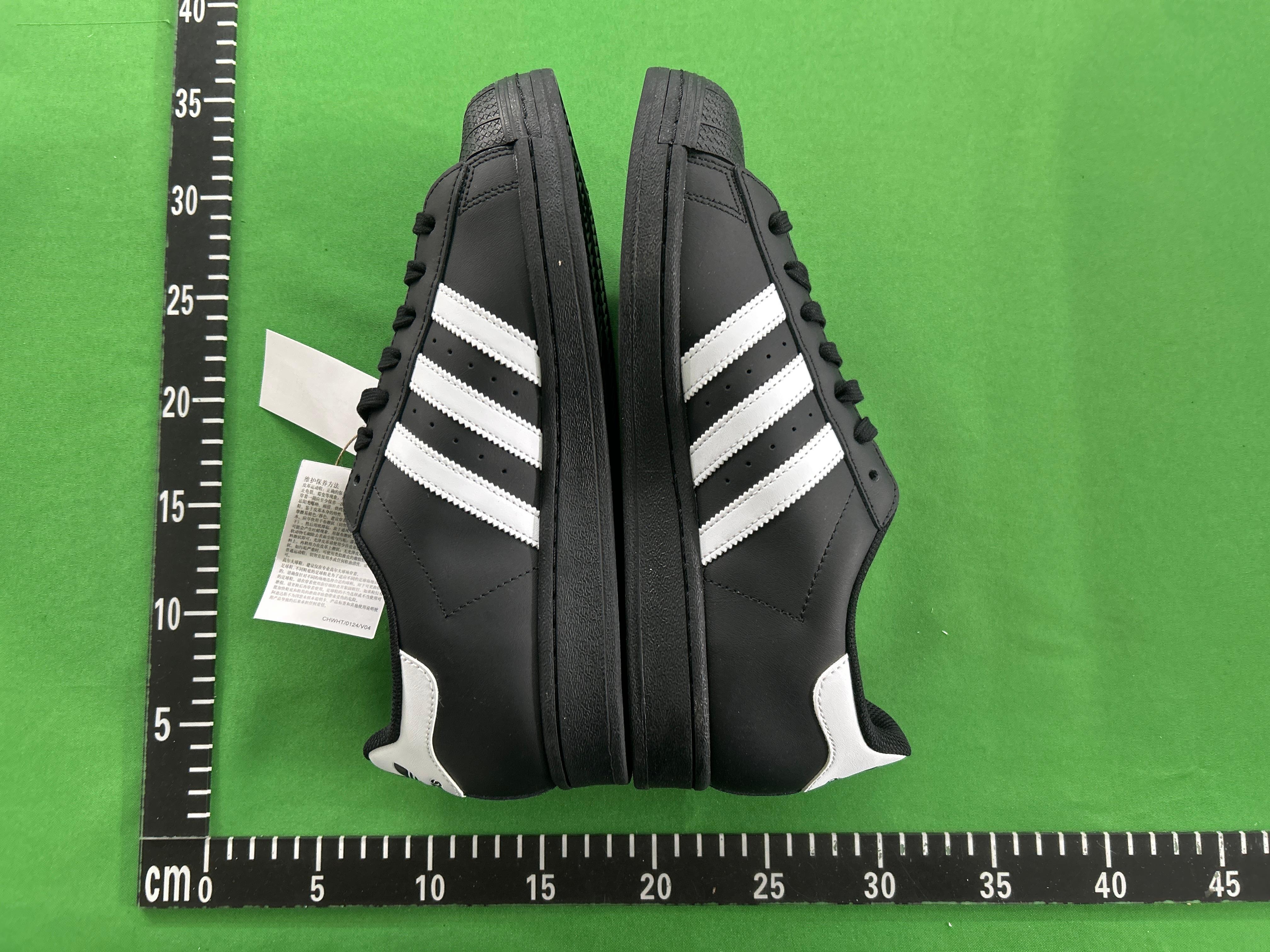 Foto QC 3 de adidas Superstar Low Core Black White B27140