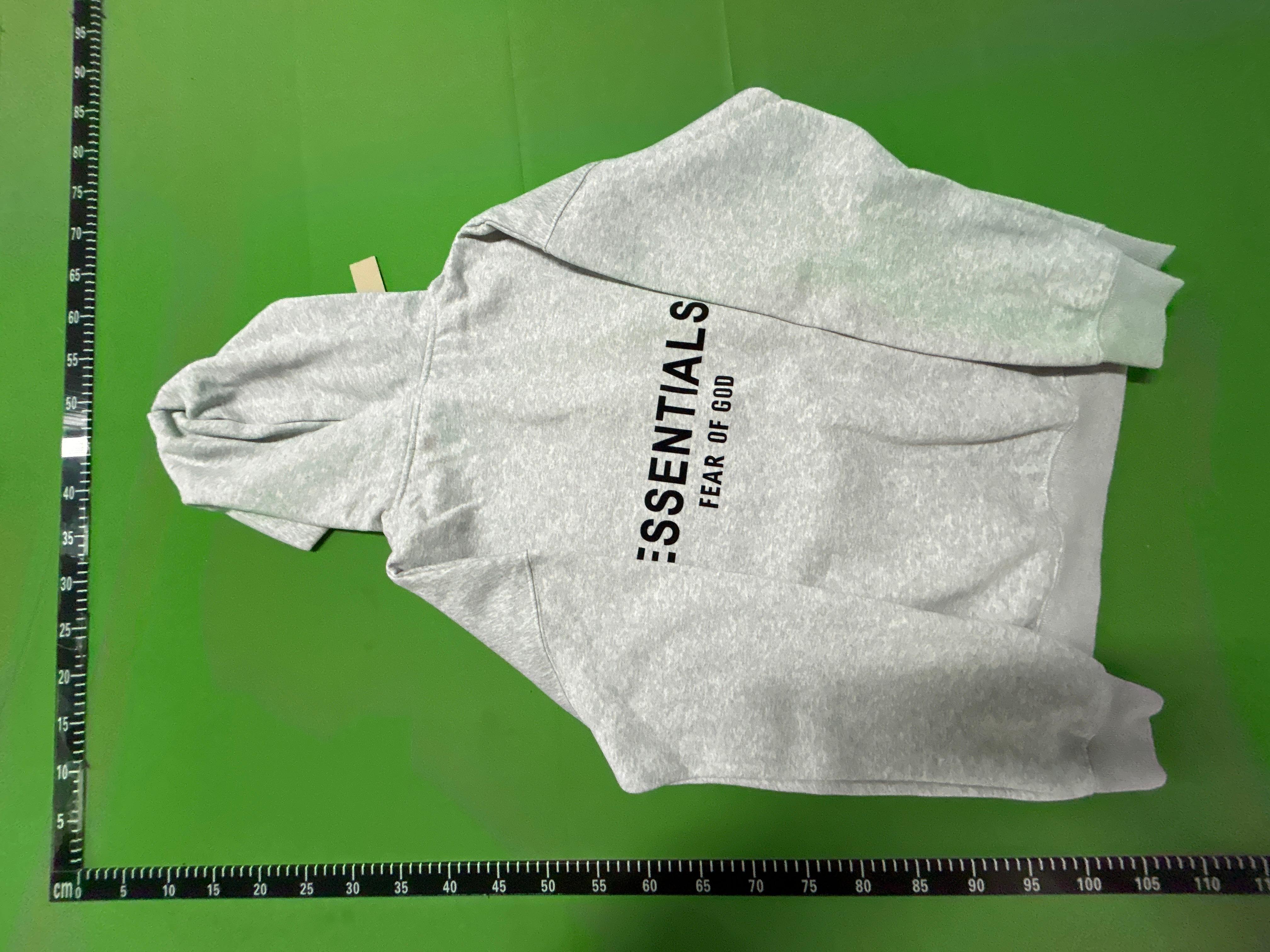 Foto QC 4 de Fear of God Essentials Hoodie Flocked Logo Grey