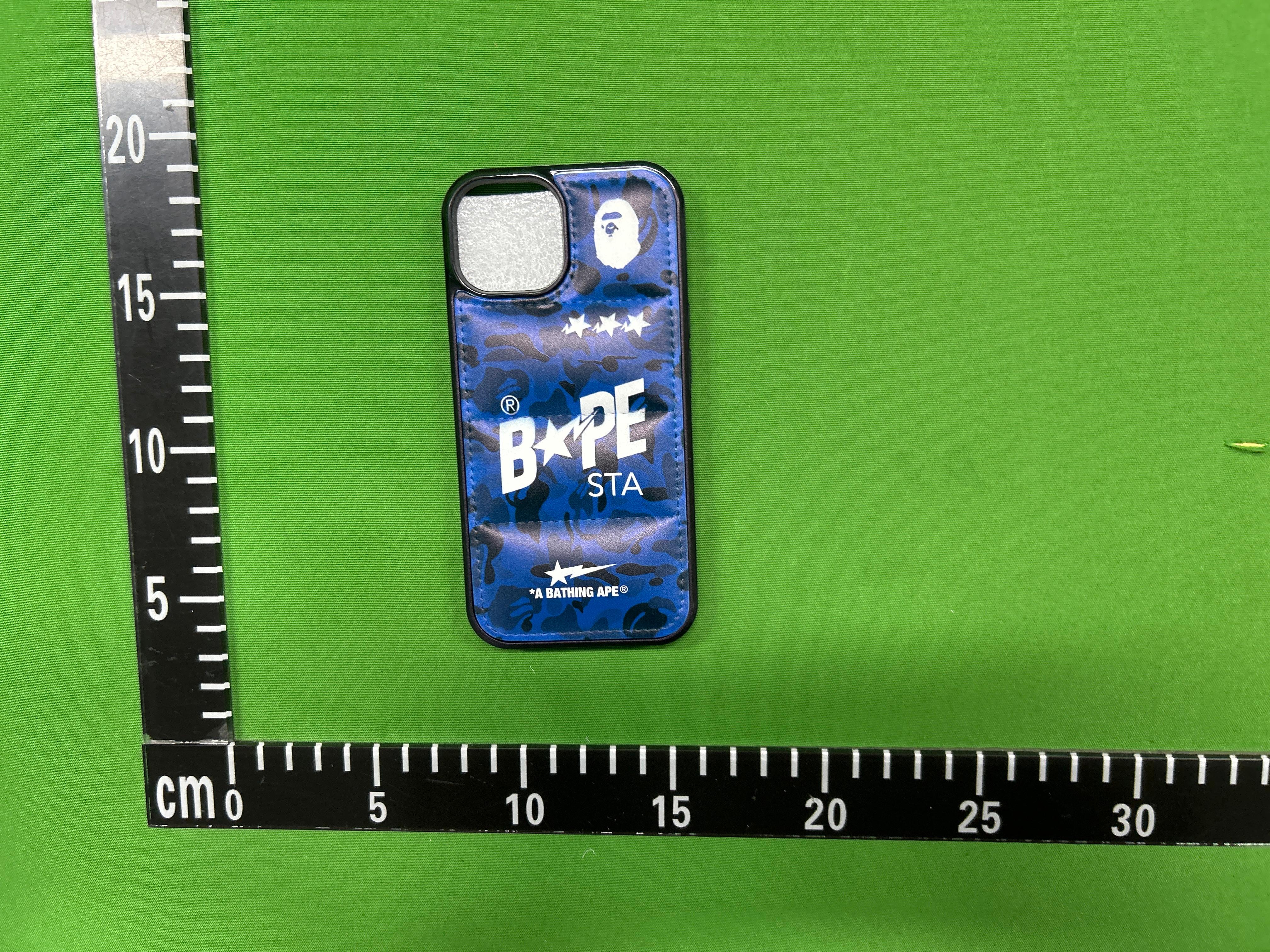Foto QC 1 de BAPE BAPE STA ABC Camo Case for iPhone 16 Pro Max Blue