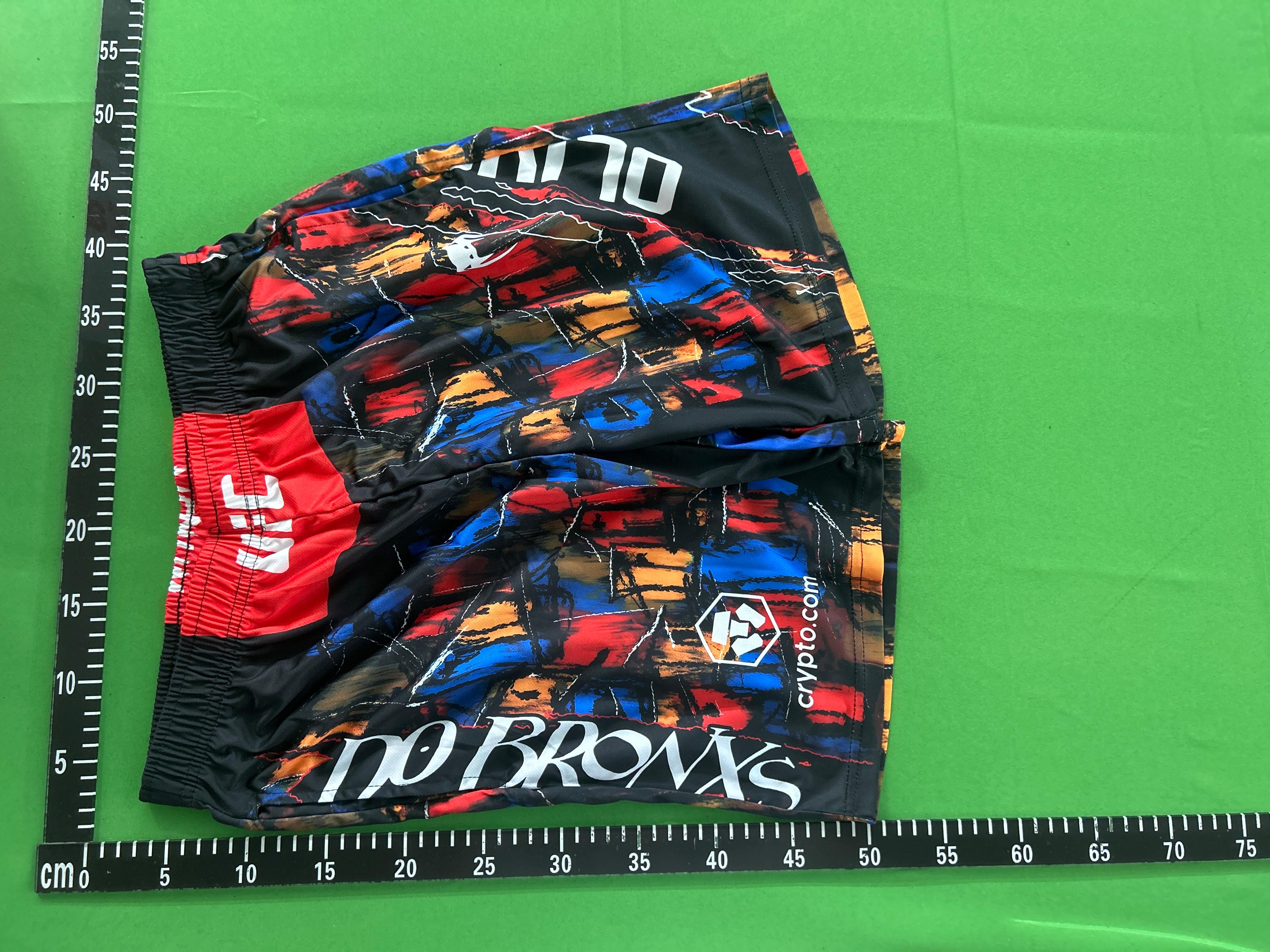 Foto QC 3 de Venum UFC Unrivaled Leon Edwards Shorts Vale Tudo Green