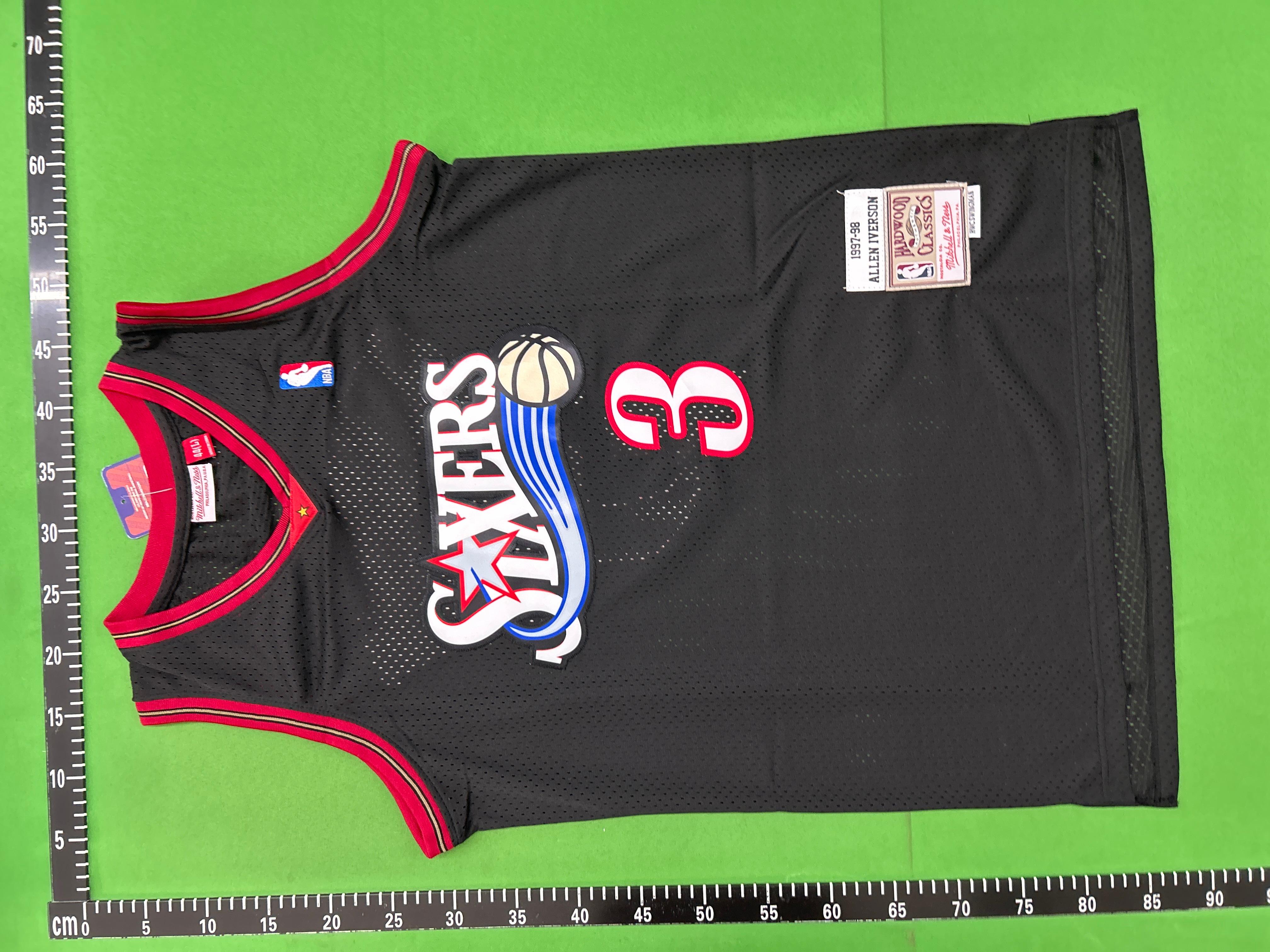 Foto QC 7 de Mitchell & Ness x Chicago Bulls Retro 1997-98 Michael Jordan Away NBA Finals Jersey Red