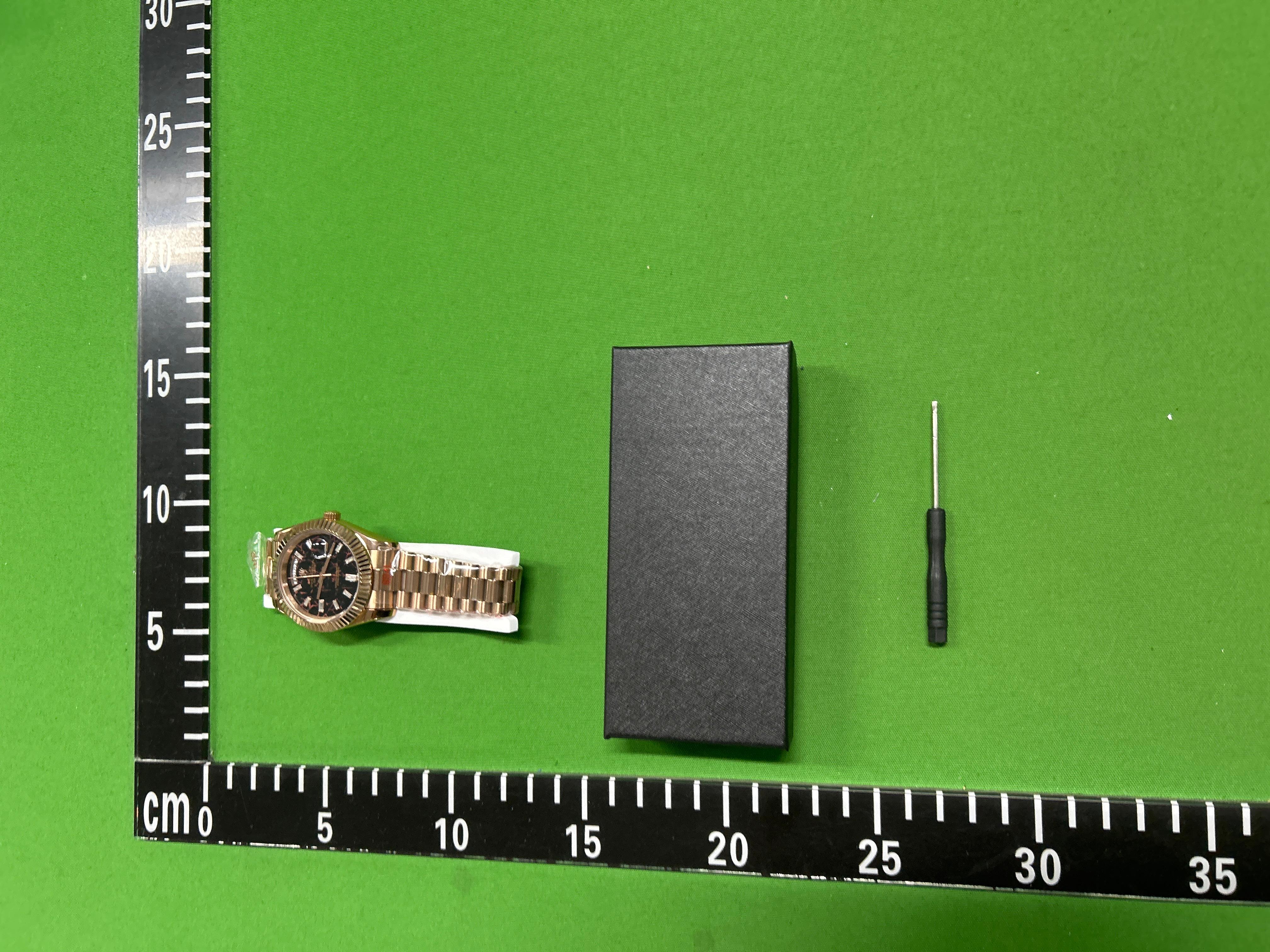Foto QC 1 de Rolex Day-Date 40 Platinum Ice Blue Dial 228236