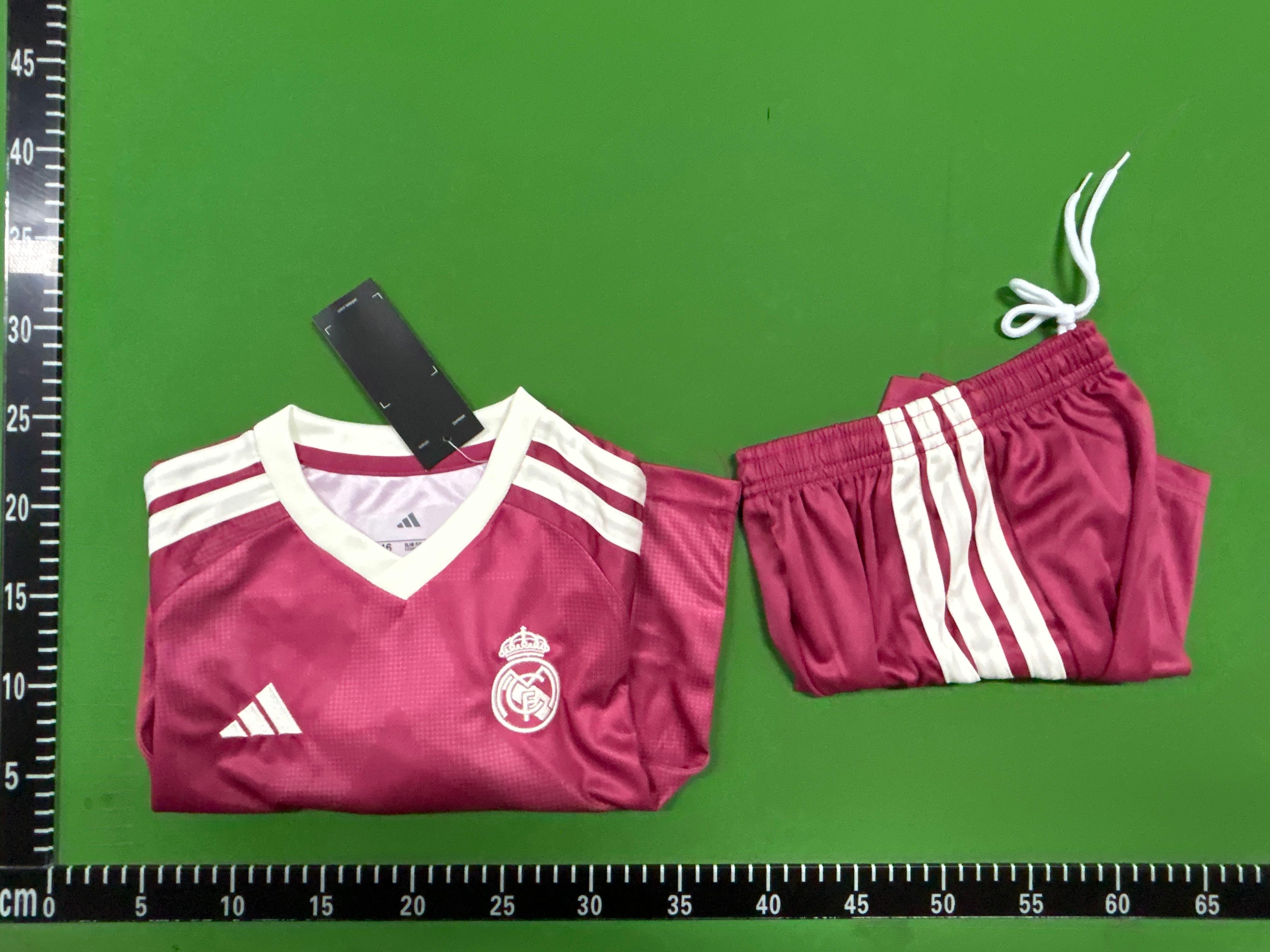 Foto QC 4 de adidas Real Madrid 2026/27 Home Kids Set 2-Piece White