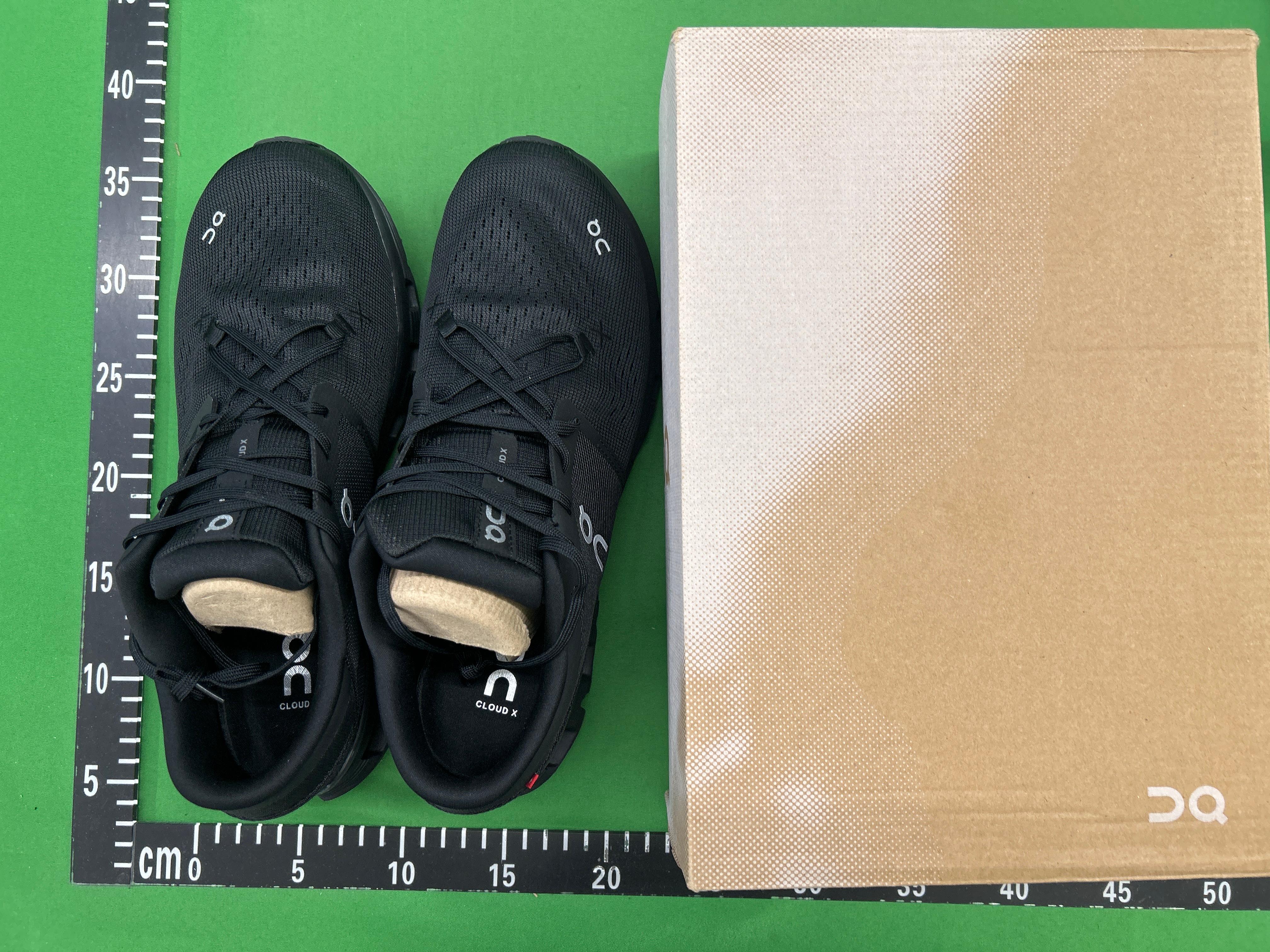 Foto QC 2 de On Cloud X 3 Low White Black 60.98706