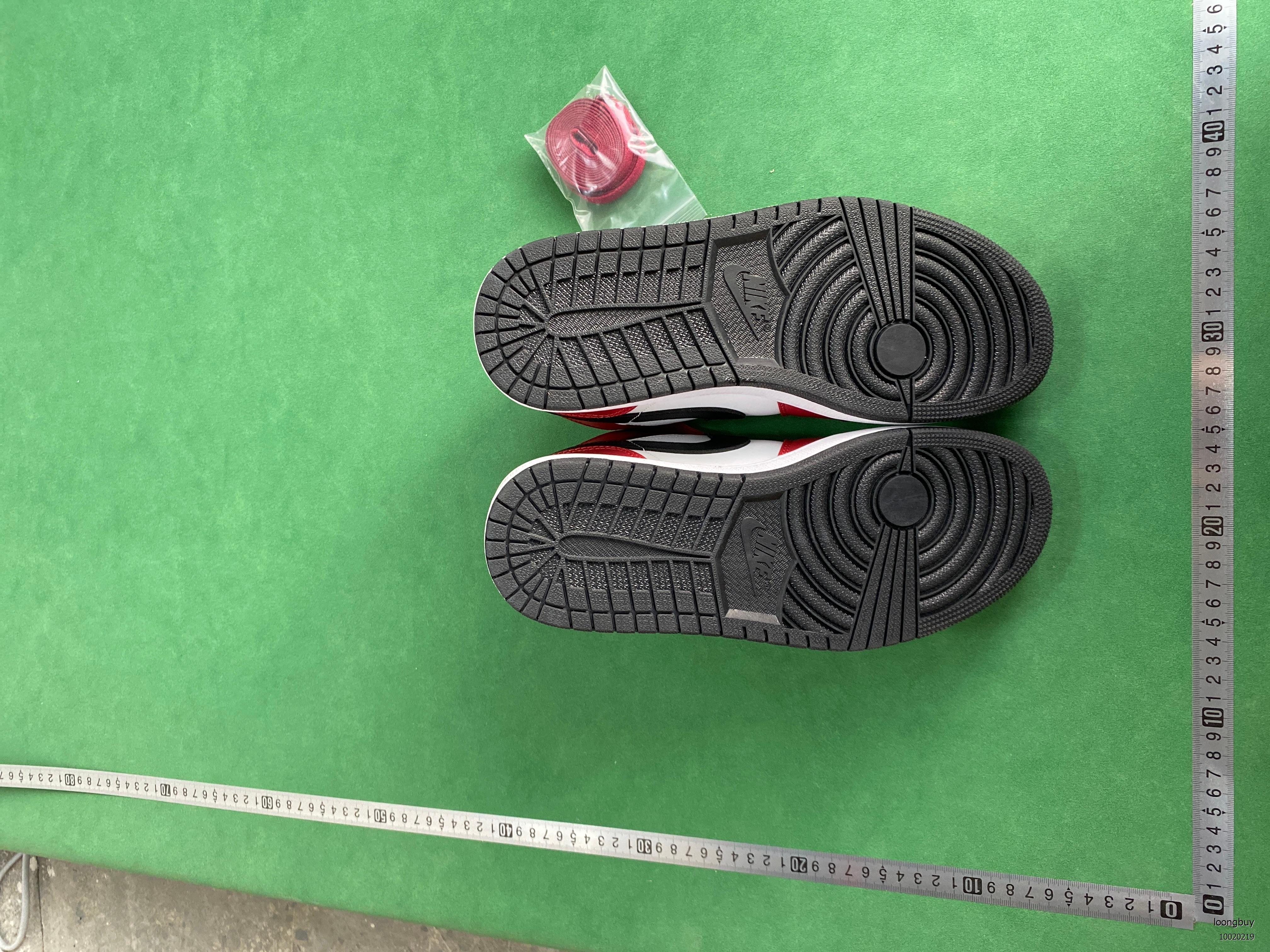 Foto QC 4 de Jordan 1 Mid Chicago Black Toe 554724-069