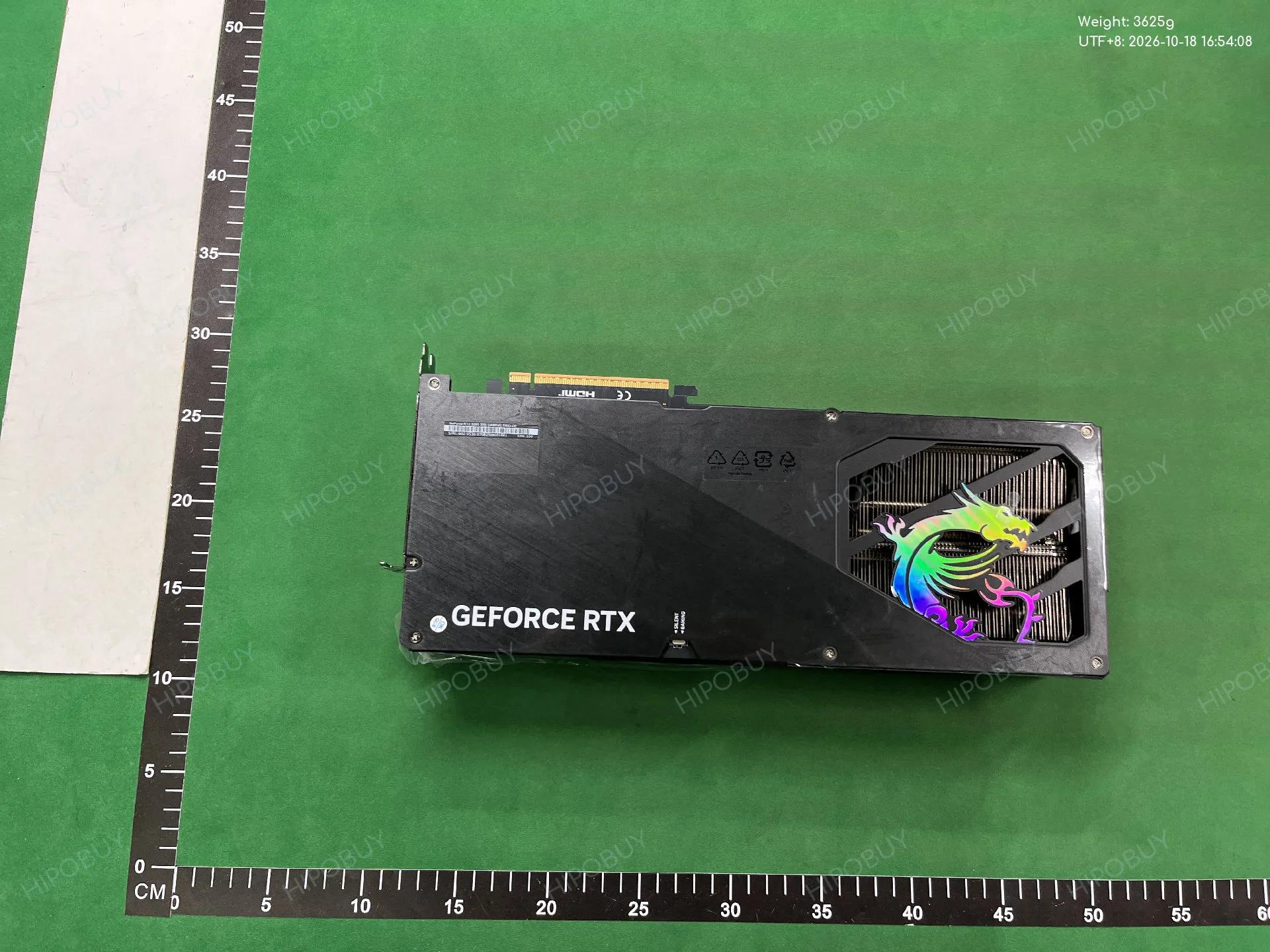 Foto QC 8 de MSI GeForce RTX 5090 Gaming Trio OC Edition