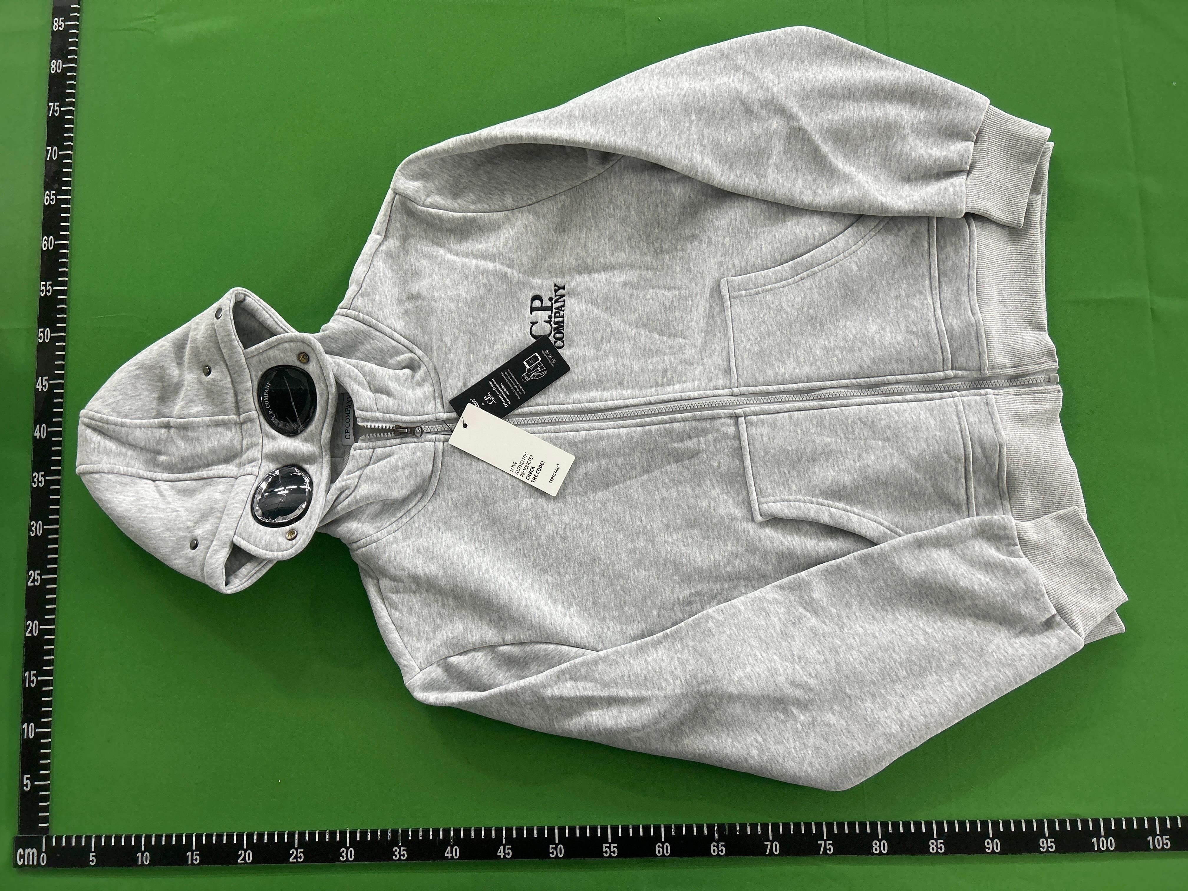 Foto QC 6 de C.P. Company Lens Detail Crewneck Sweater Grey