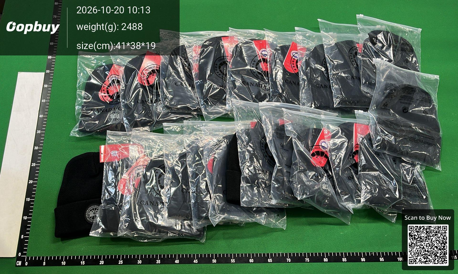 Foto QC 8 de Canada Goose Arctic Disc Beanie Black